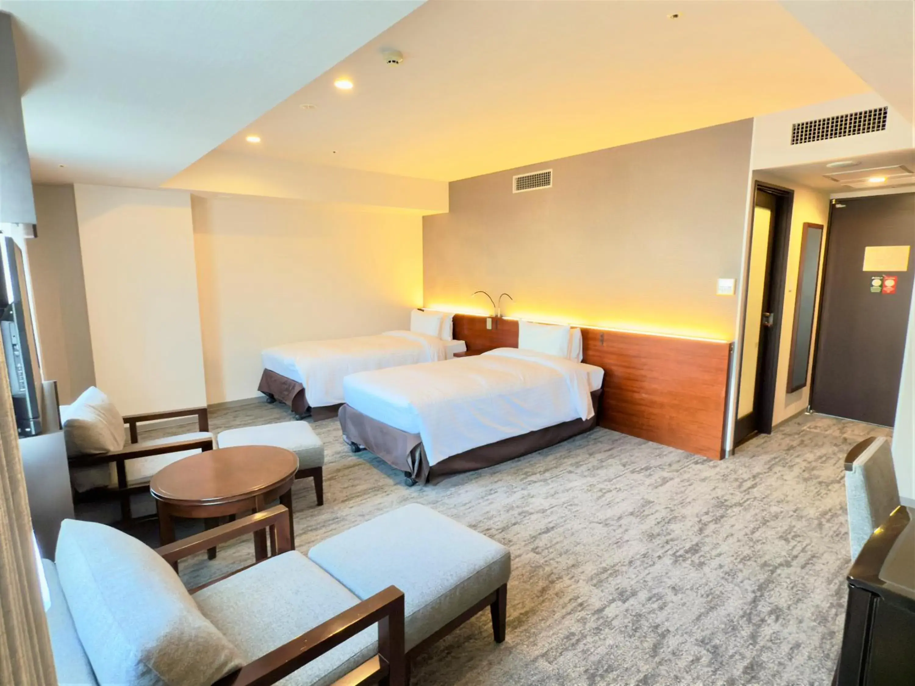 Photo of the whole room, Bed in Hotel Keihan Sapporo Photo of the whole room, Bed in Hotel Keihan Sapporo