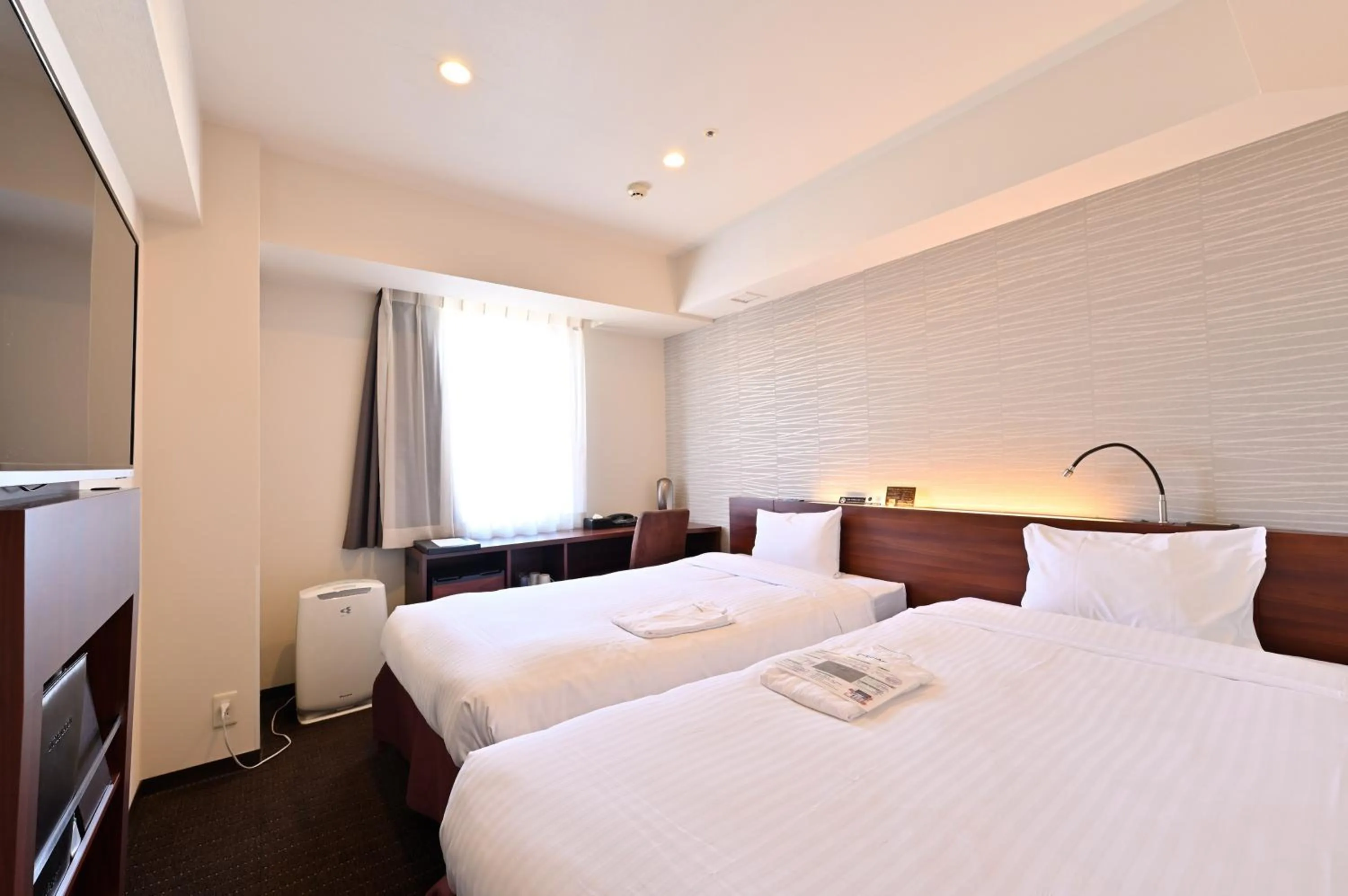 Photo of the whole room, Bed in Hotel Keihan Sapporo
