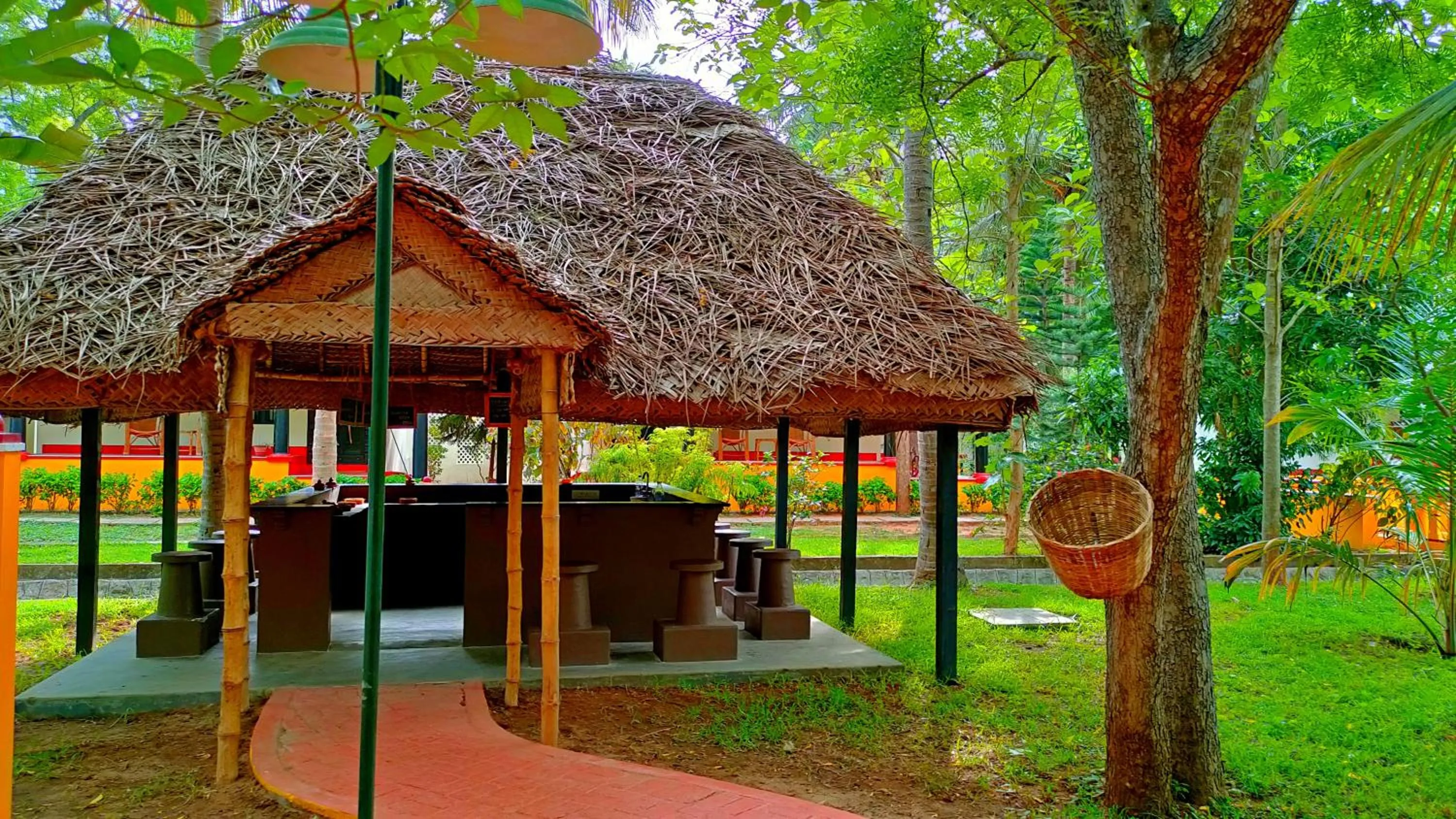 Restaurant/places to eat in Mantra Koodam Kumbakonam - A CGH Earth Experience