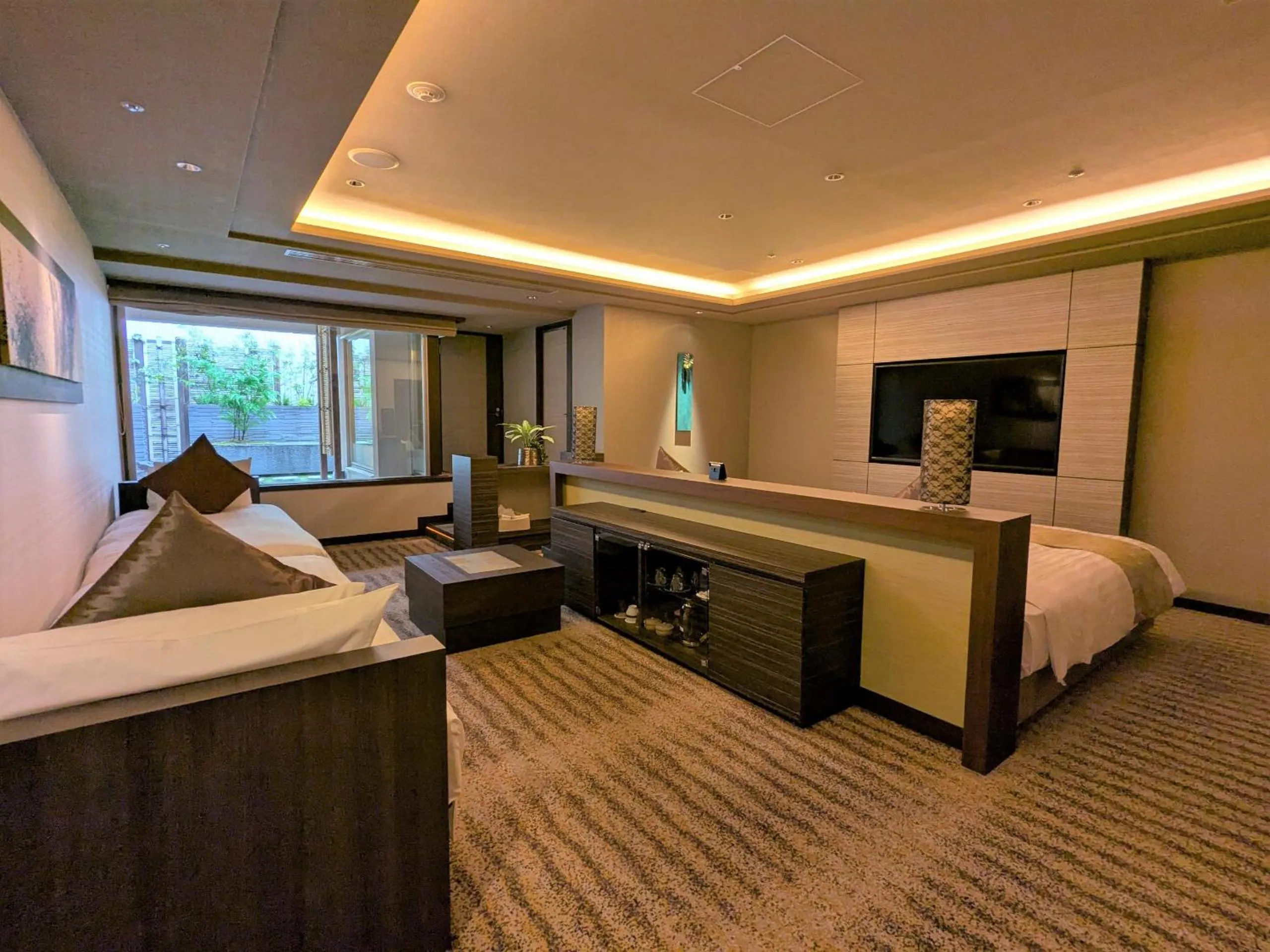 Photo of the whole room, Bed in Hotel Keihan Kyoto Grande