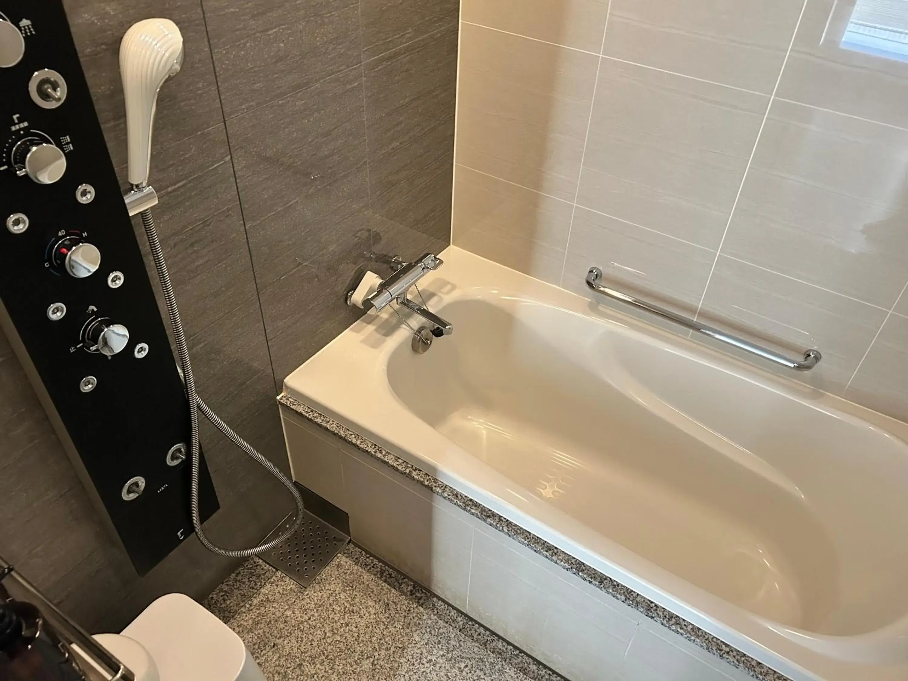 Bathroom in Hotel Keihan Kyoto Grande Bathroom in Hotel Keihan Kyoto Grande