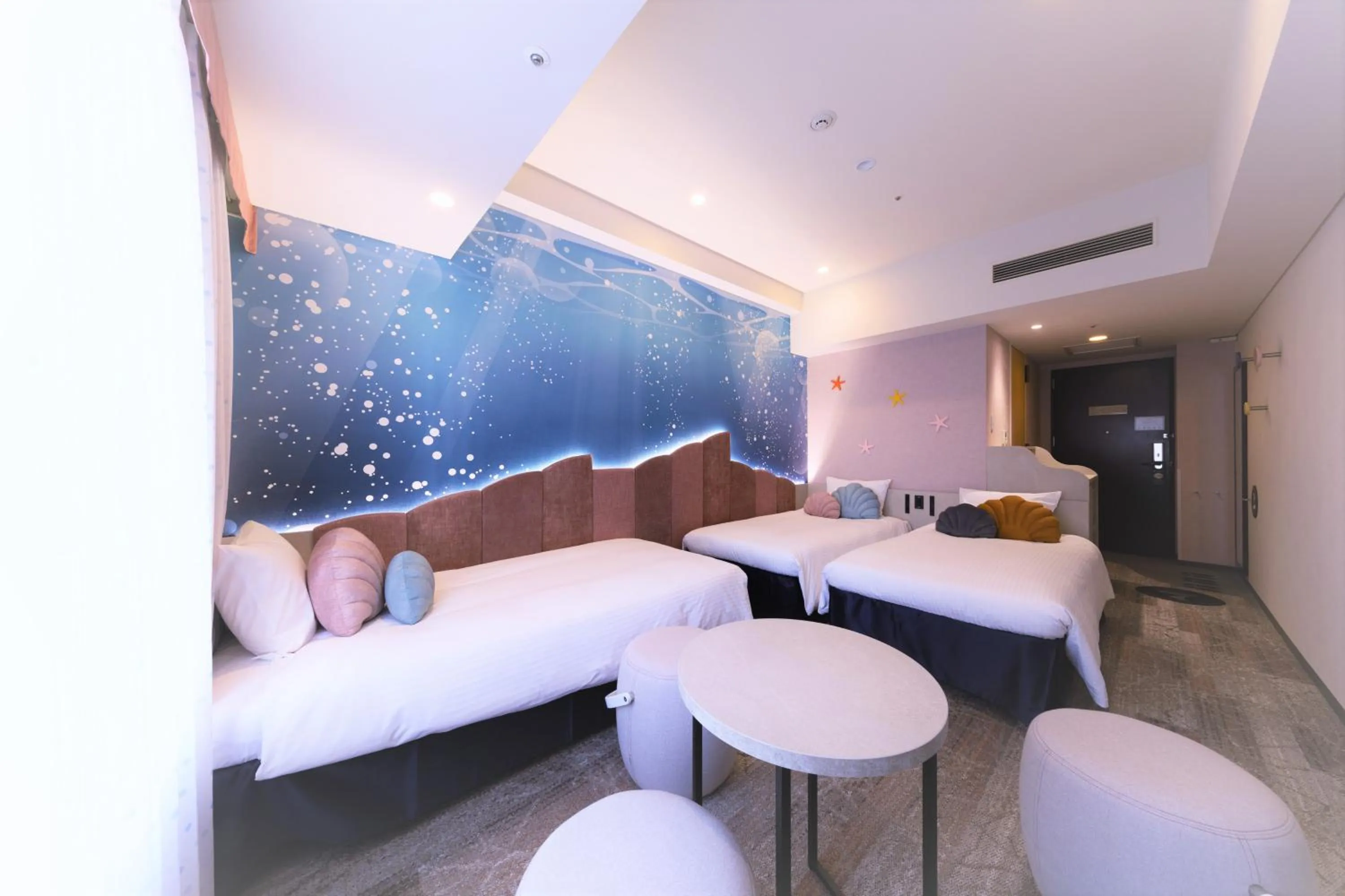 Bed in Hotel Keihan Universal Tower