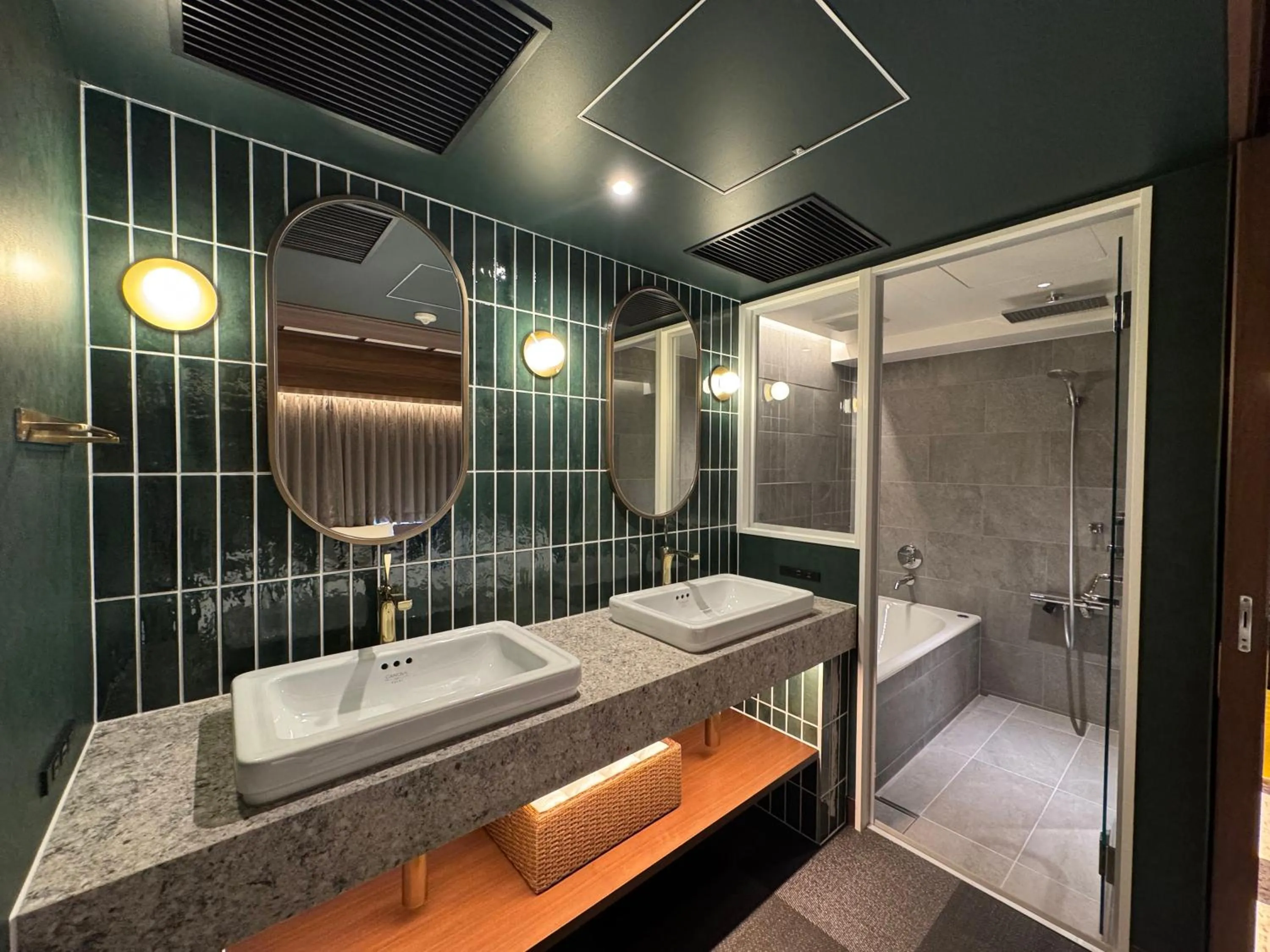 Shower in Hotel Keihan Asakusa