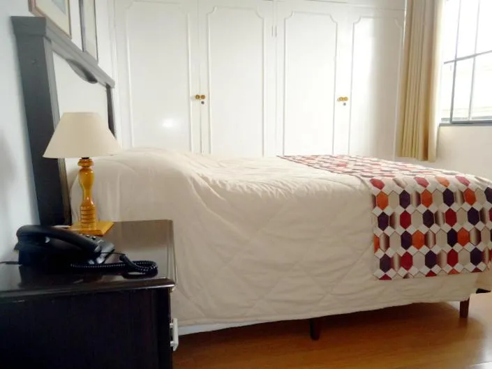 Bed in Del Rey Hotel