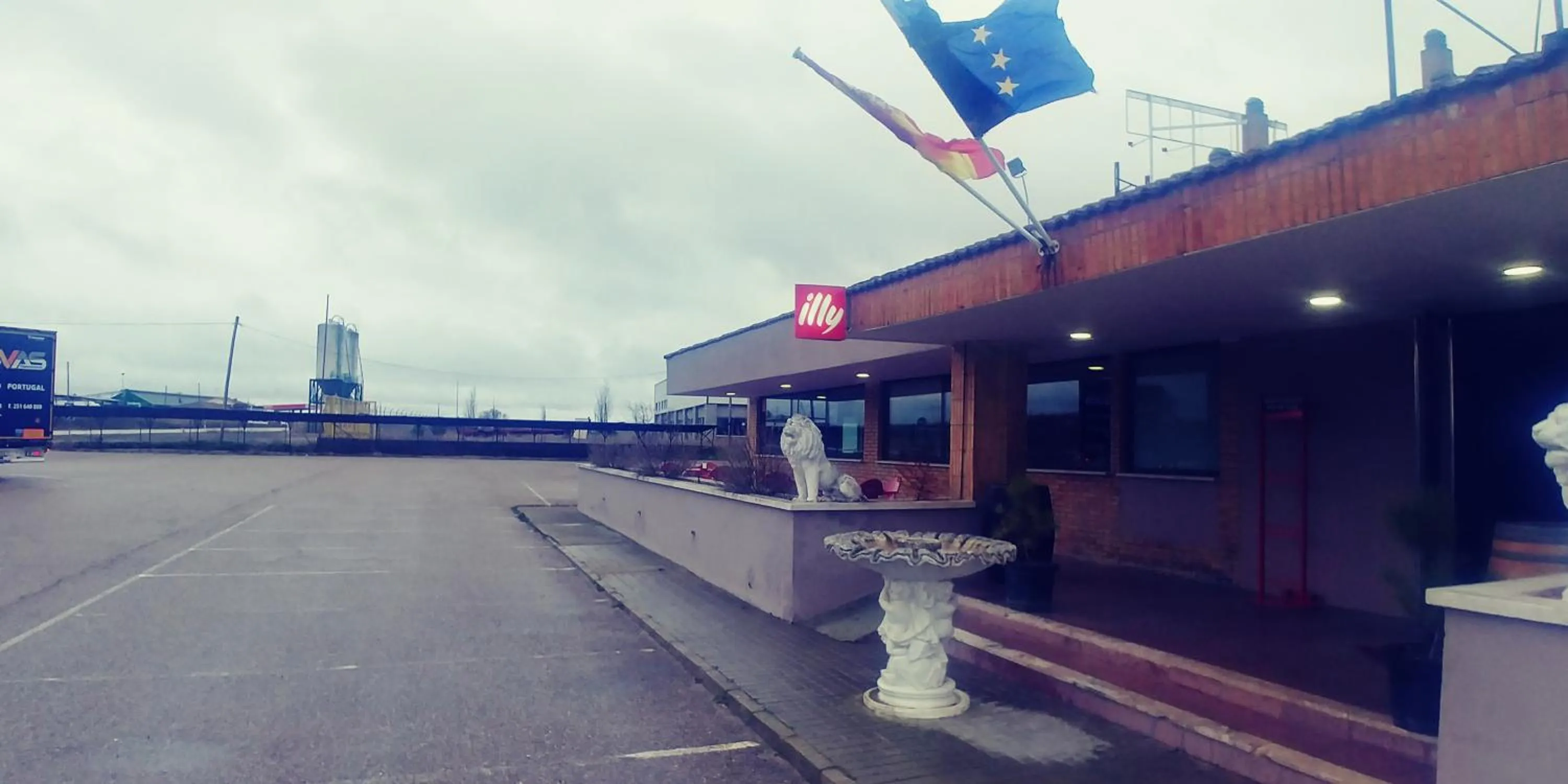 Property building in Hotel Ria de Vigo "Tierra de Campos"