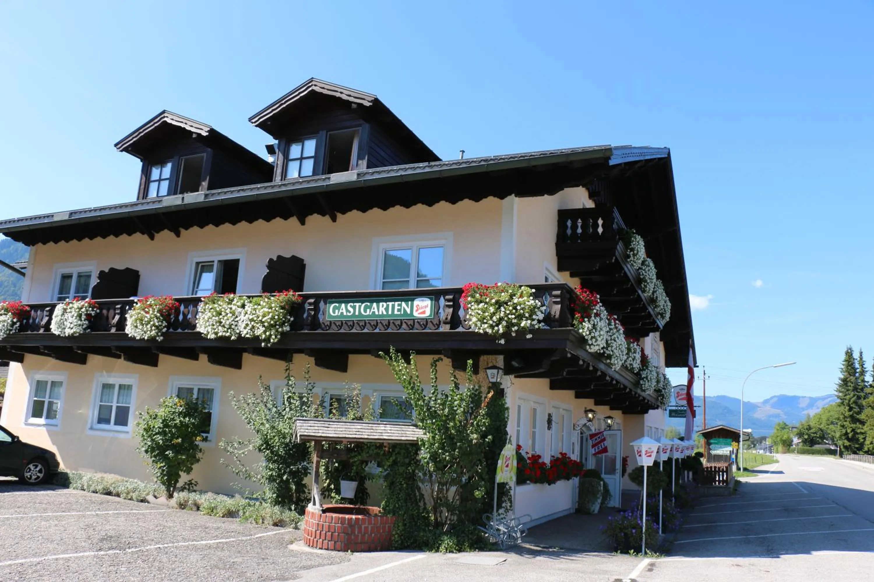 Facade/entrance in Gasthof Weissenbach