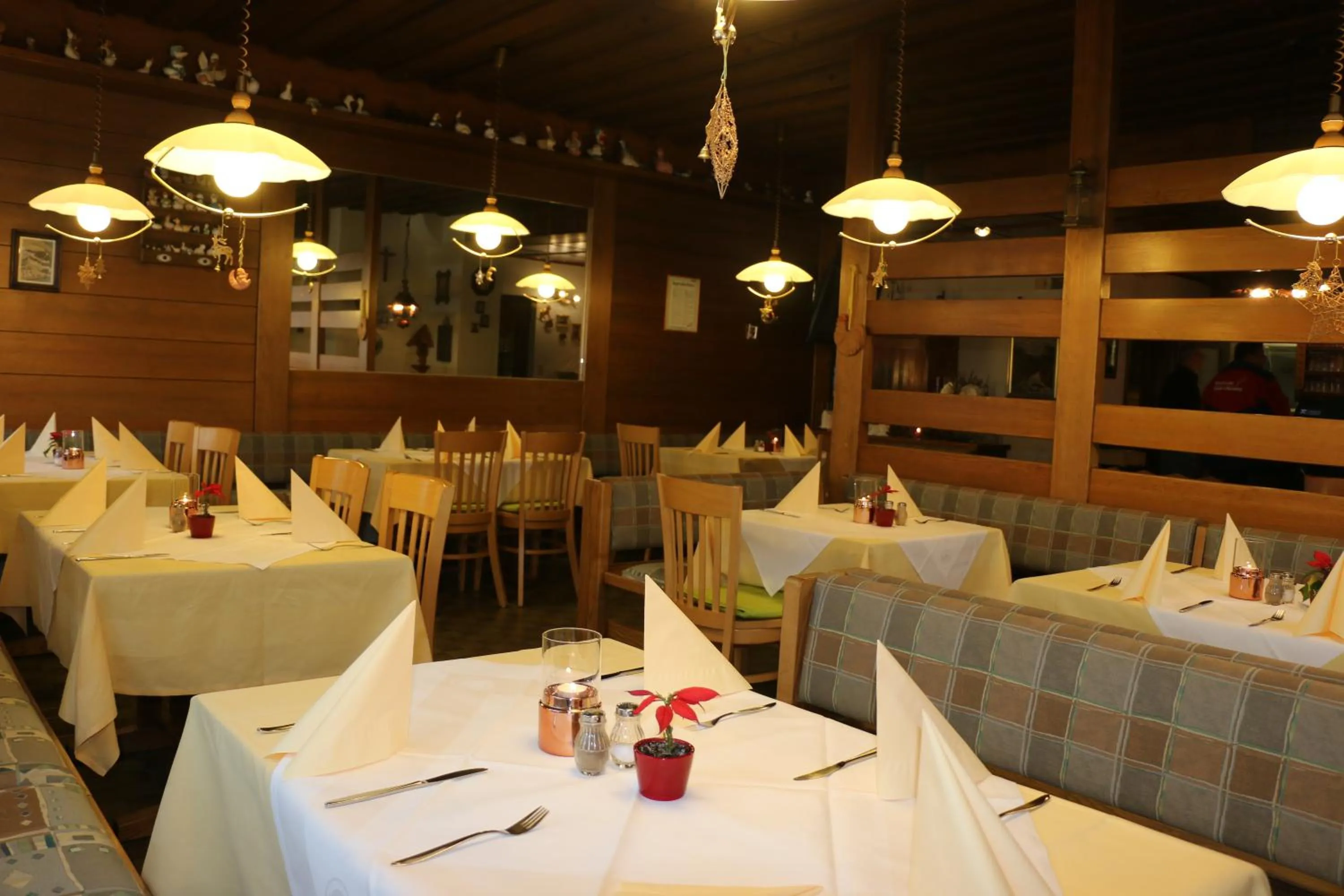 Restaurant/places to eat in Gasthof Weissenbach