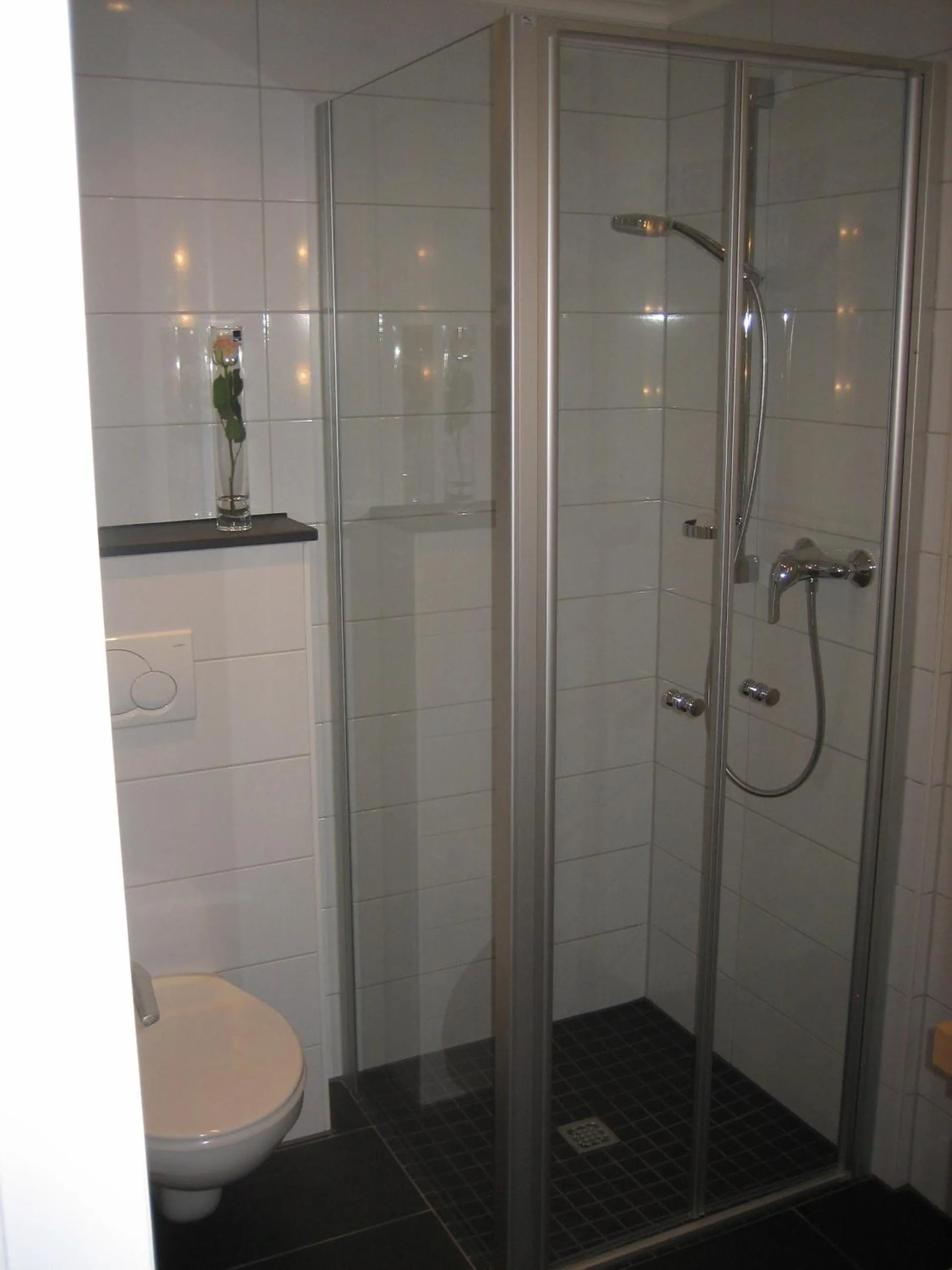 Bathroom in RheinHotel ARTE