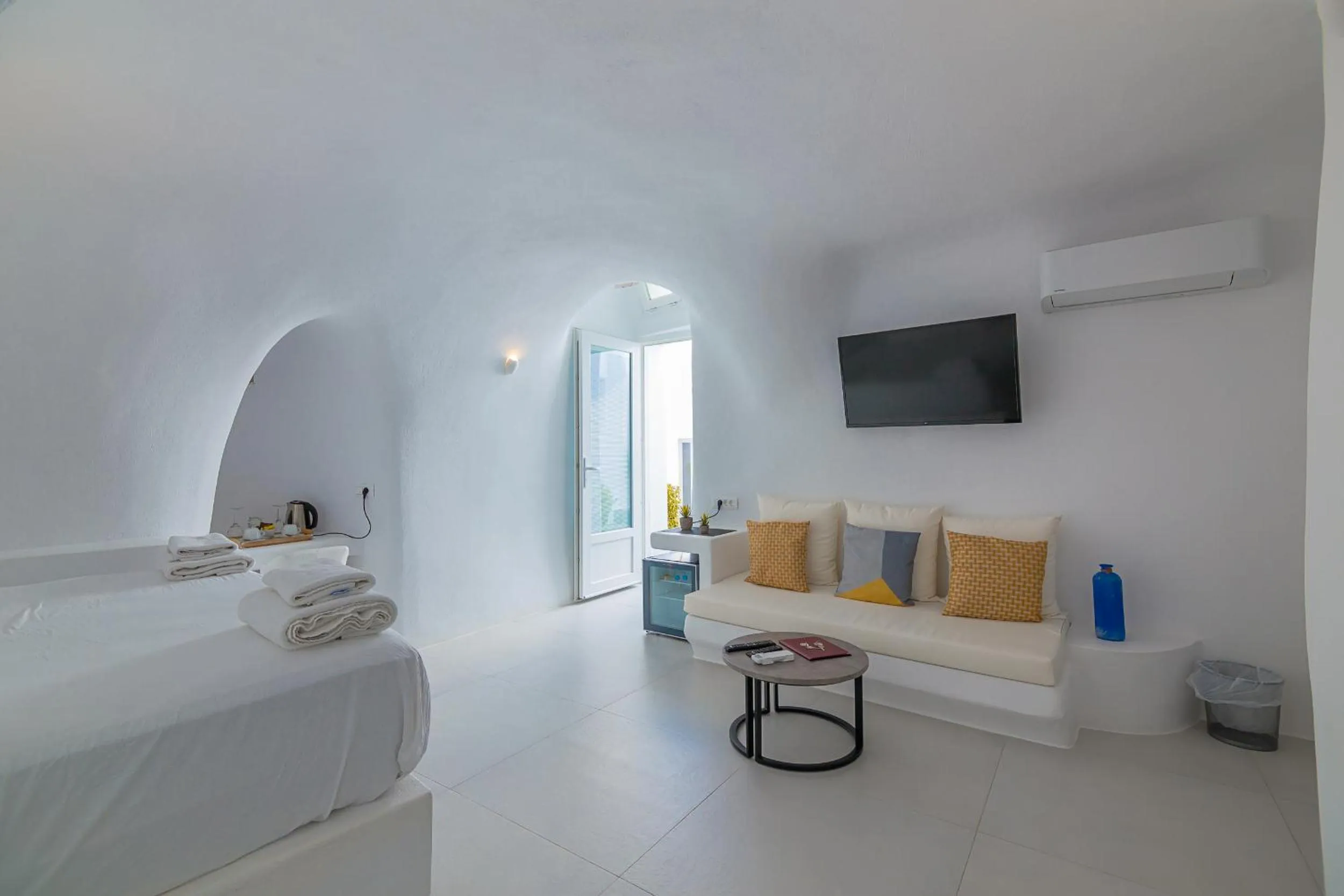 Bed in Boutique 88 Fira