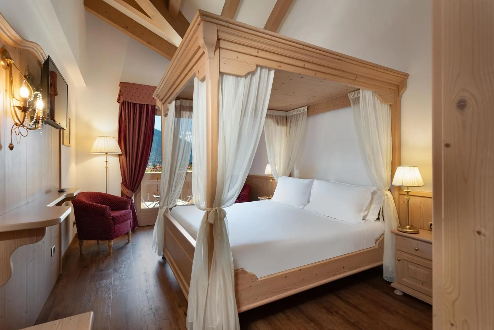 Bedroom, Bed in Beverly Alps Hotel & Spa