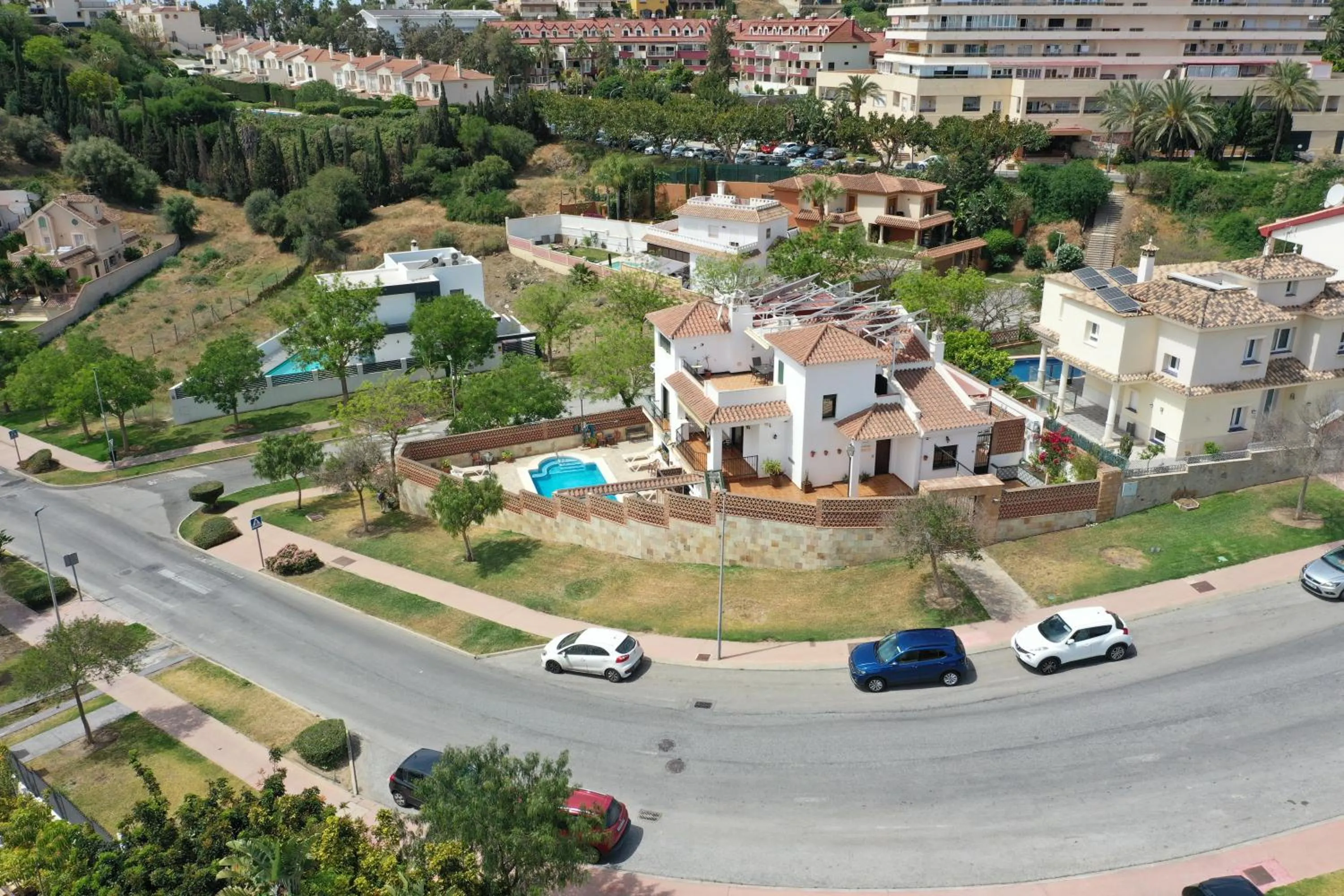 Street view in Biznaga Hols