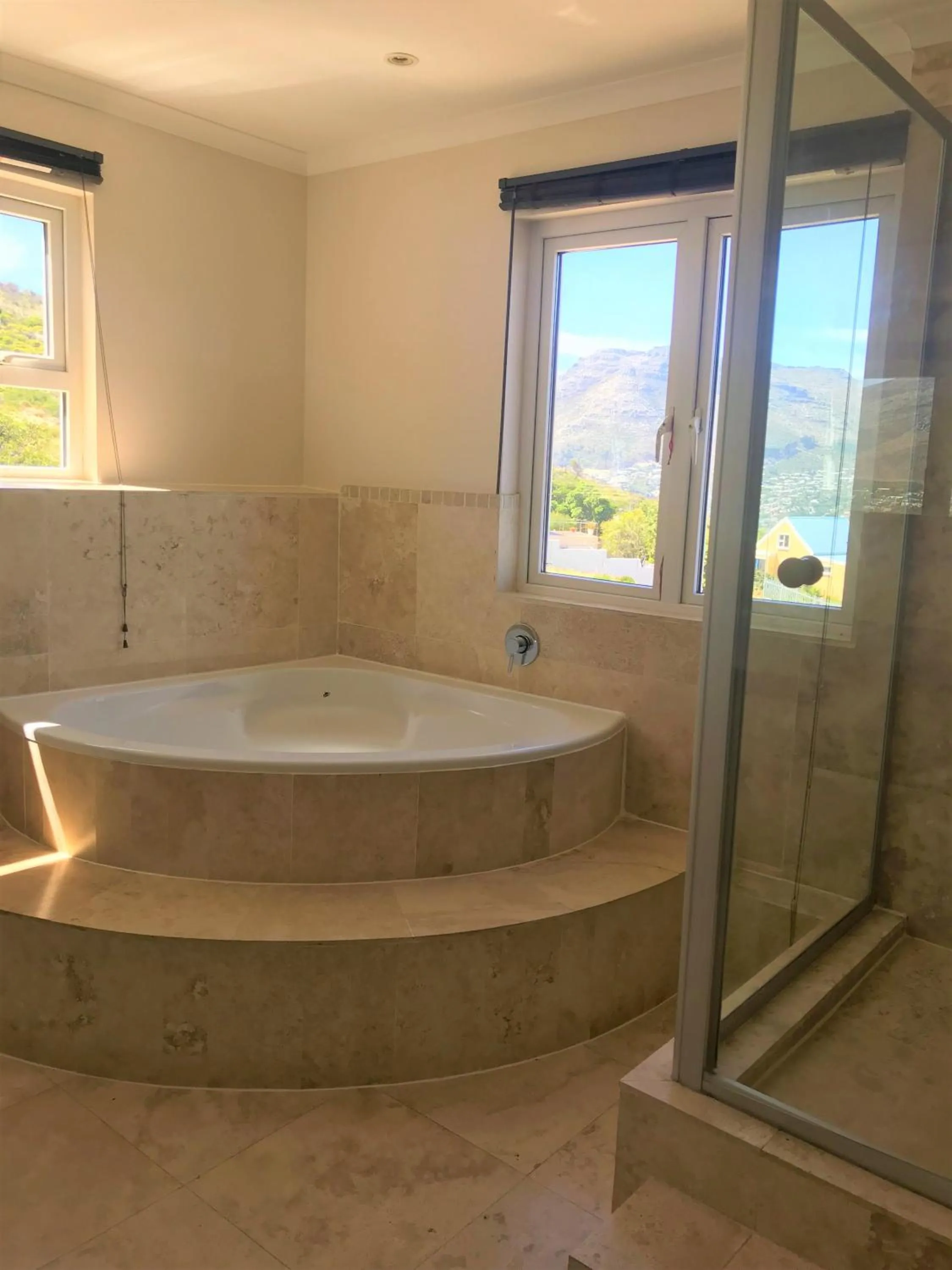Hout Bay Breeze Guest House