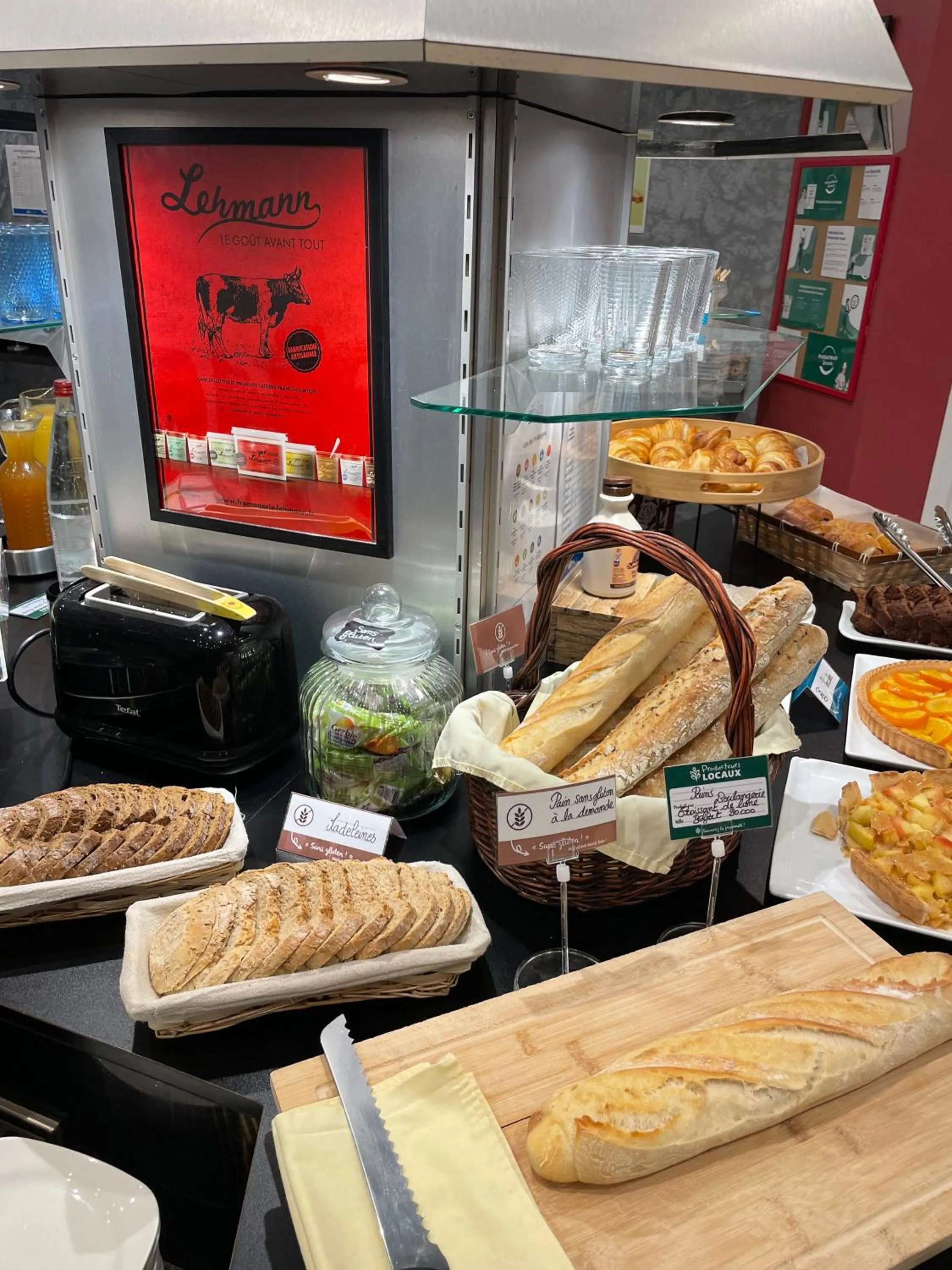 Breakfast in Brit Hotel Belfort Centre-Le Boreal