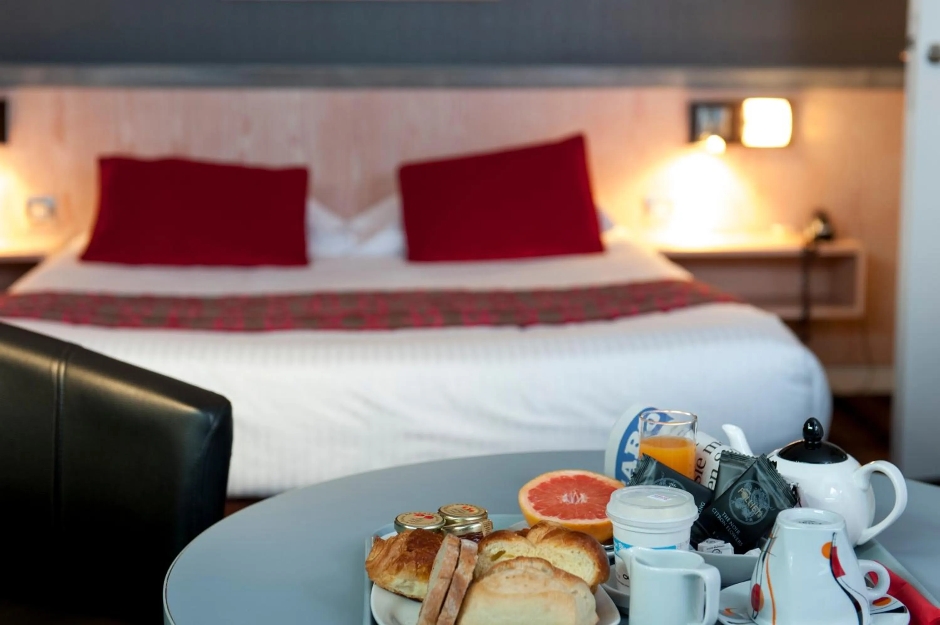 Bedroom, Bed in Brit Hotel Belfort Centre-Le Boreal