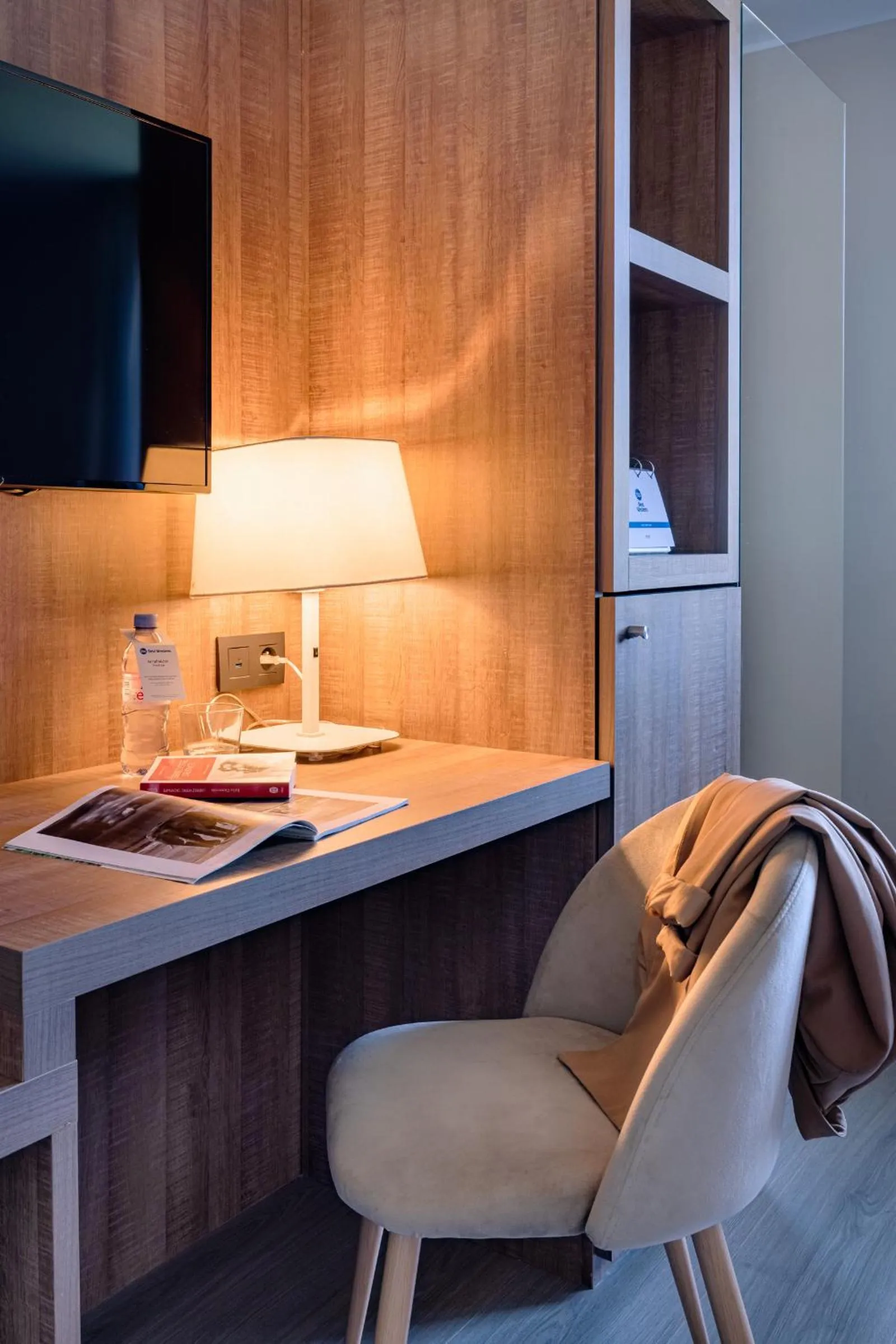 Living room in Best Western Hôtel des Barolles - Lyon Sud