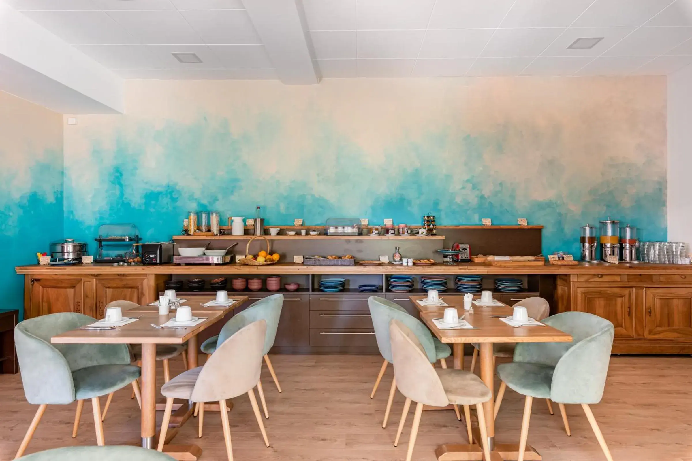 Restaurant/places to eat in Best Western Hôtel des Barolles - Lyon Sud Restaurant/places to eat in Best Western Hôtel des Barolles - Lyon Sud