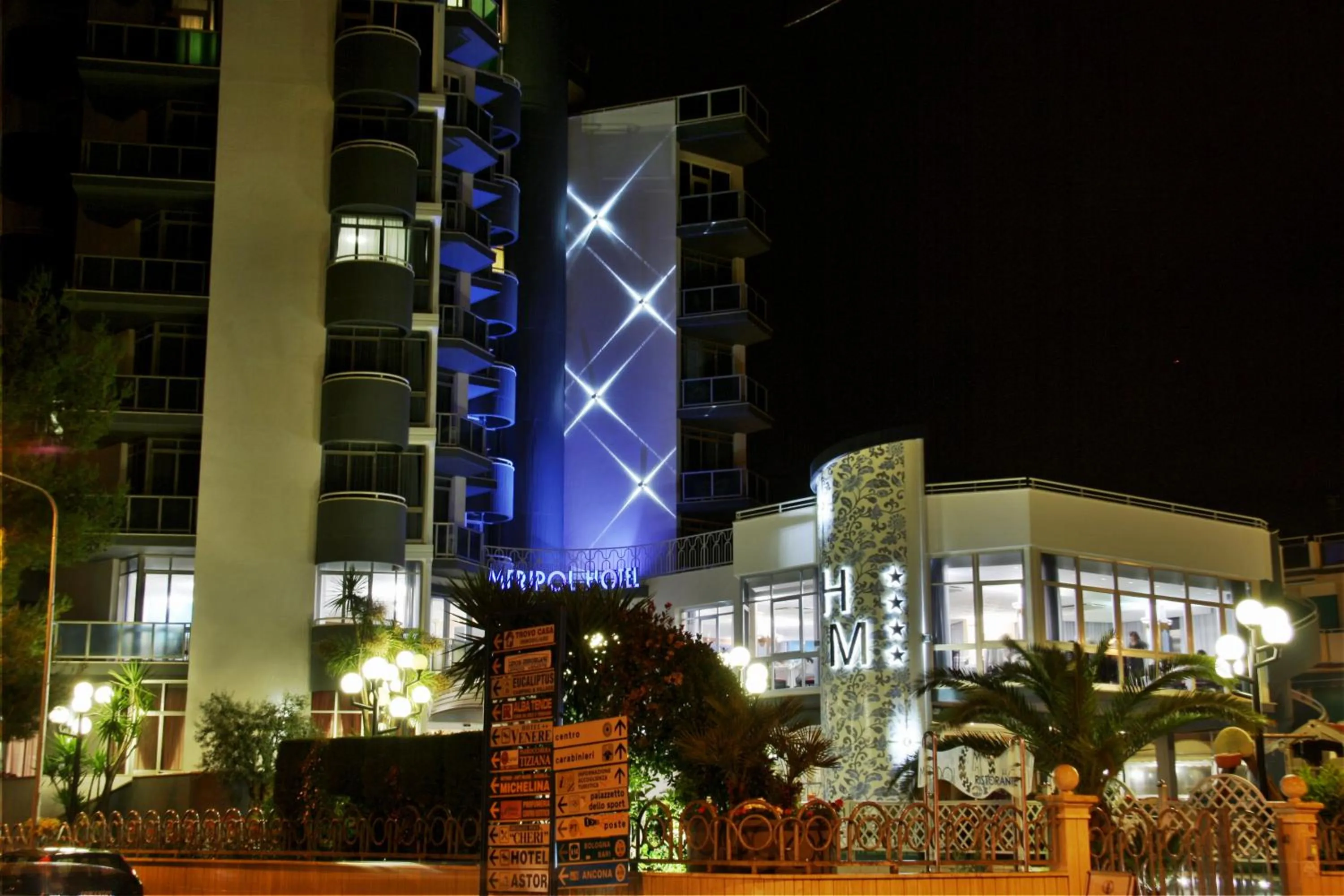 Facade/entrance in Hotel Meripol