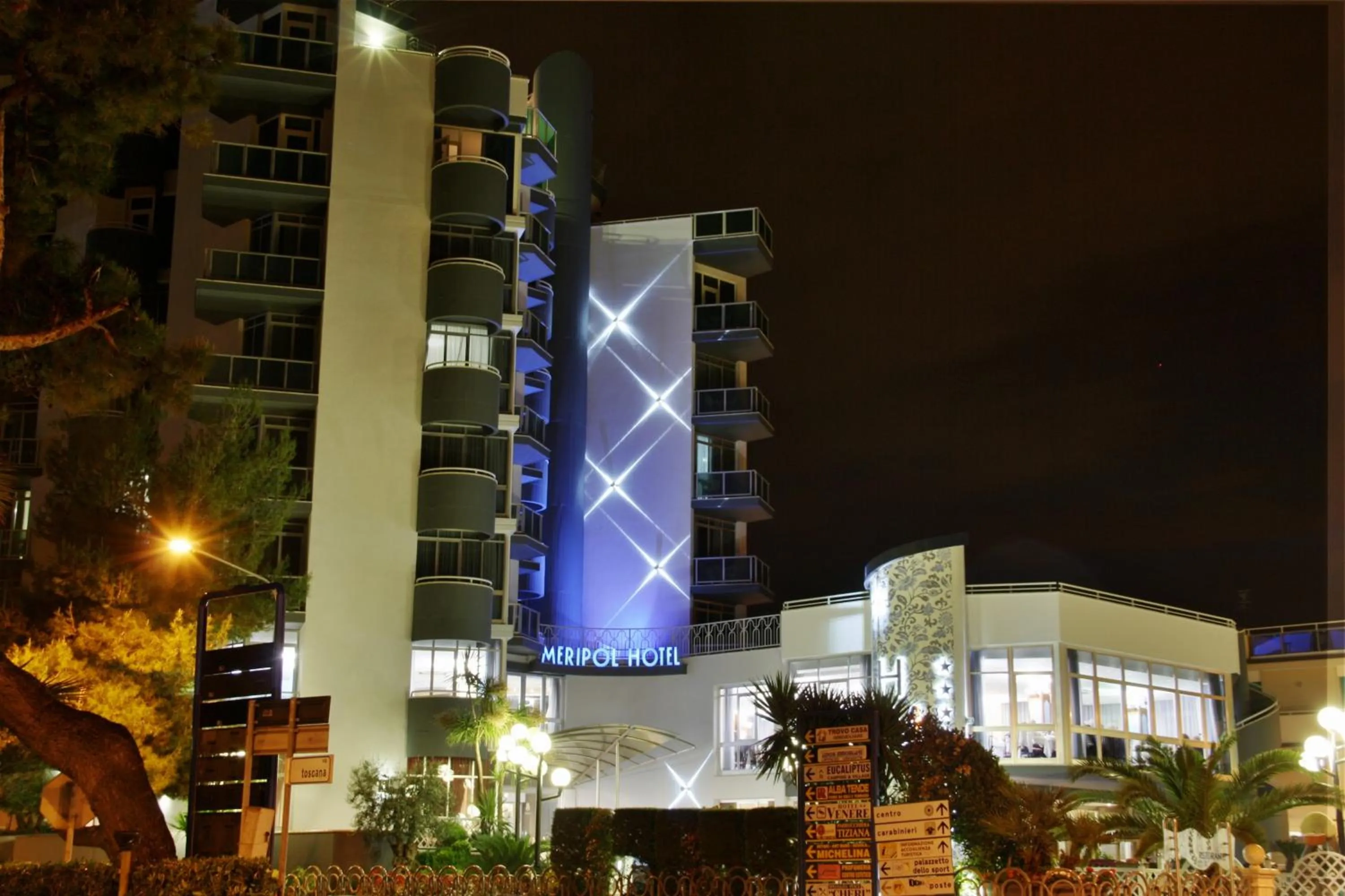 Facade/entrance in Hotel Meripol