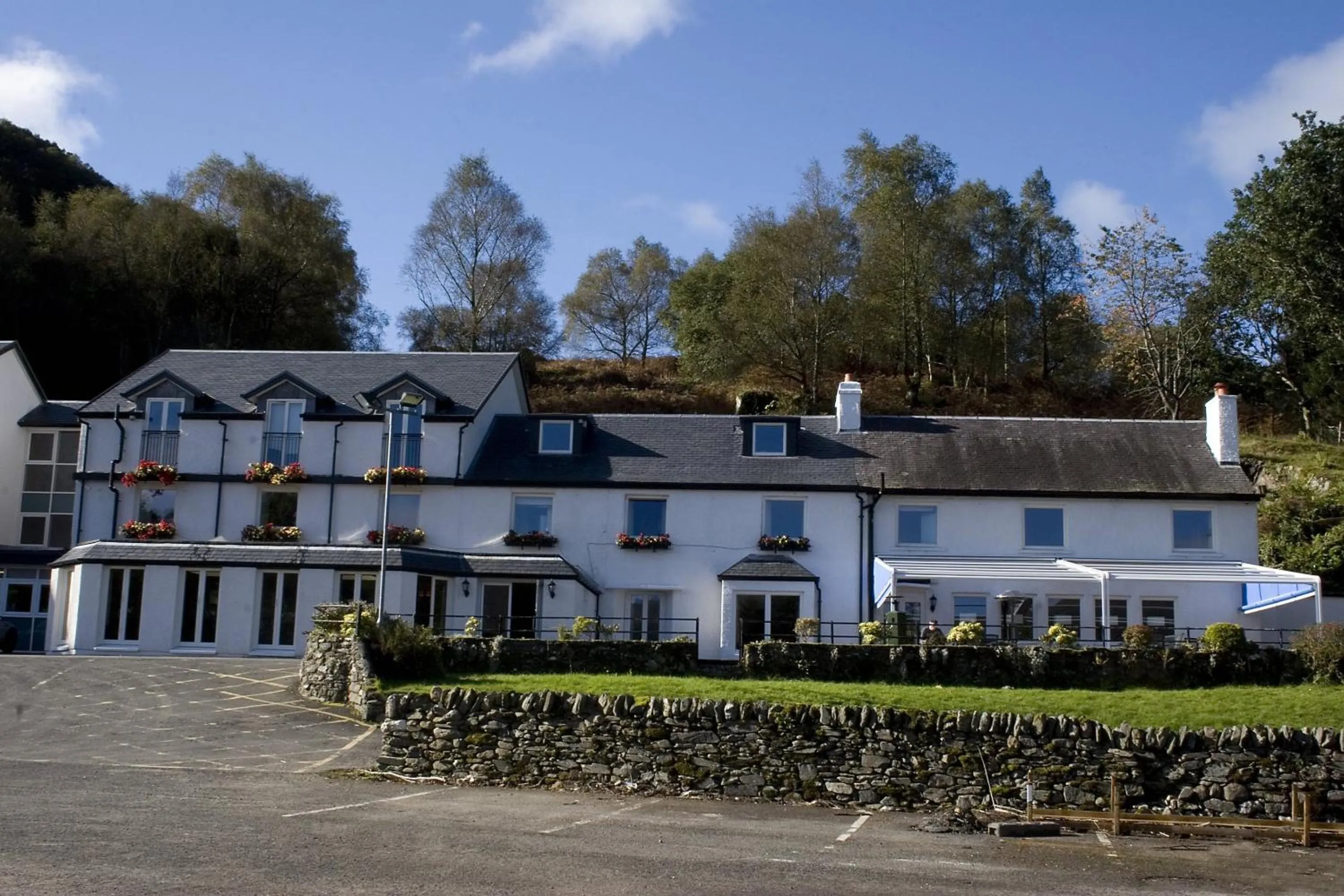 Property building in The Inn on Loch Lomond