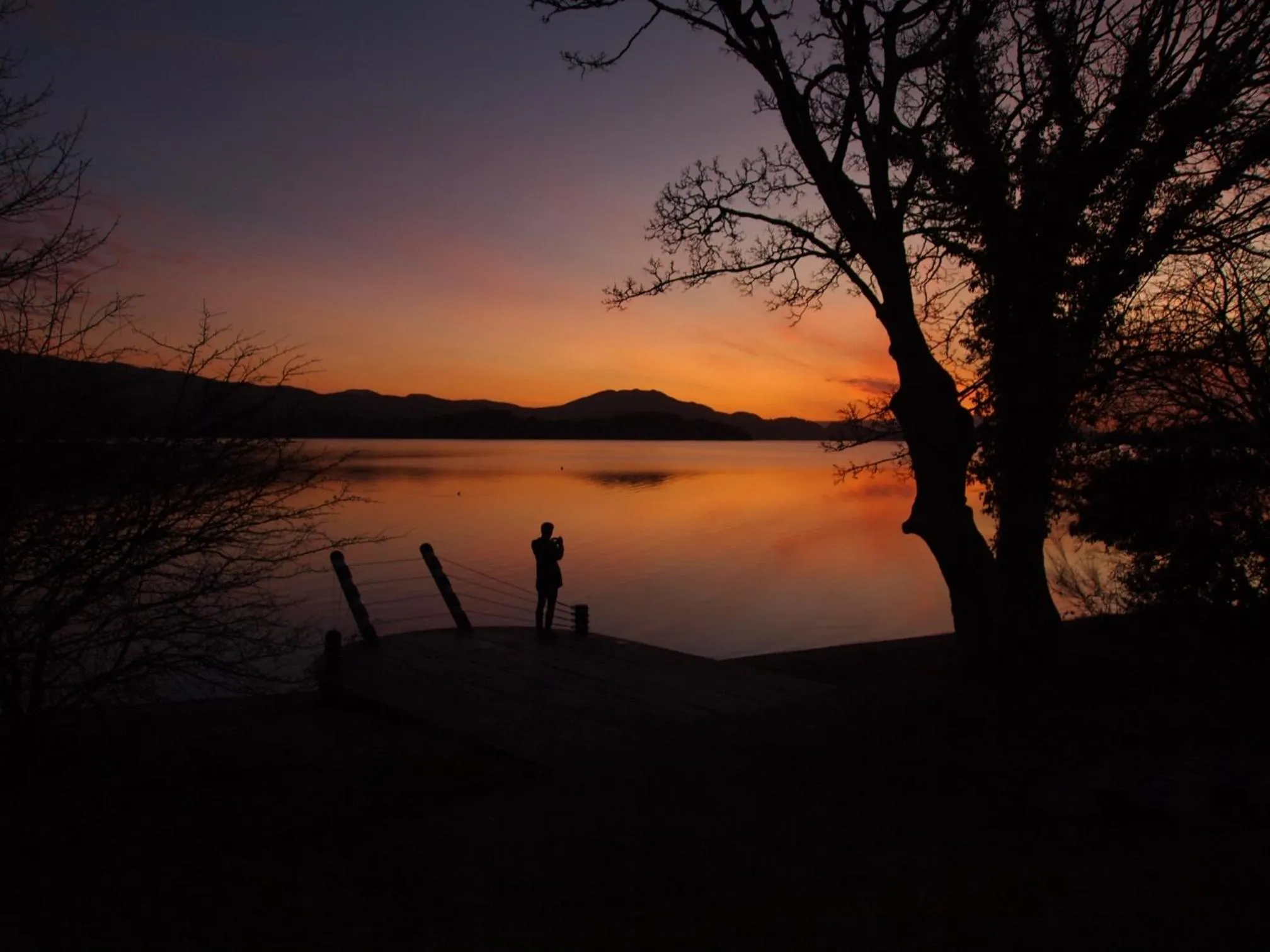 People in The Inn on Loch Lomond