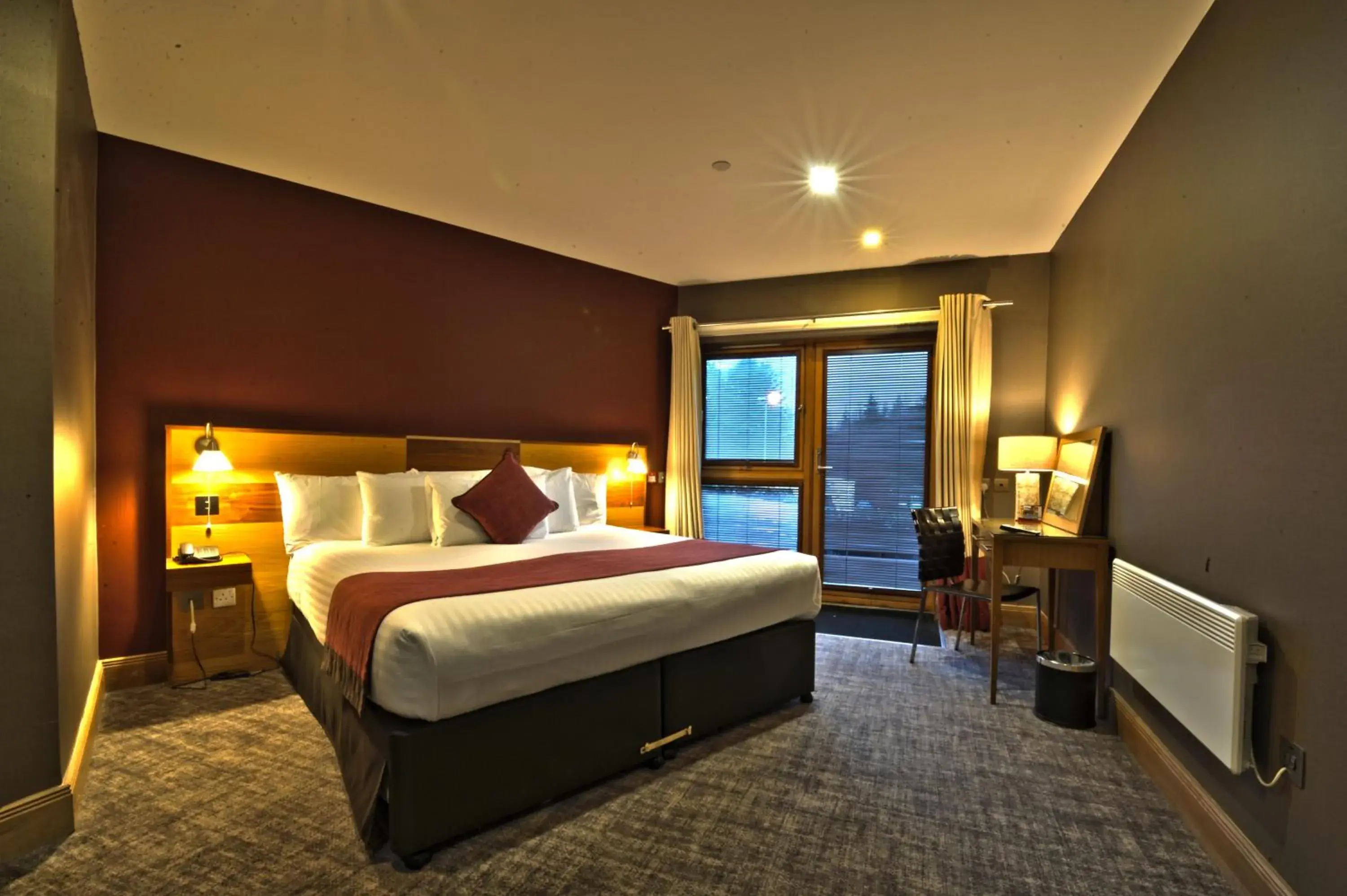 Deluxe Accessible Guest Room in The Inn on Loch Lomond Deluxe Accessible Guest Room in The Inn on Loch Lomond