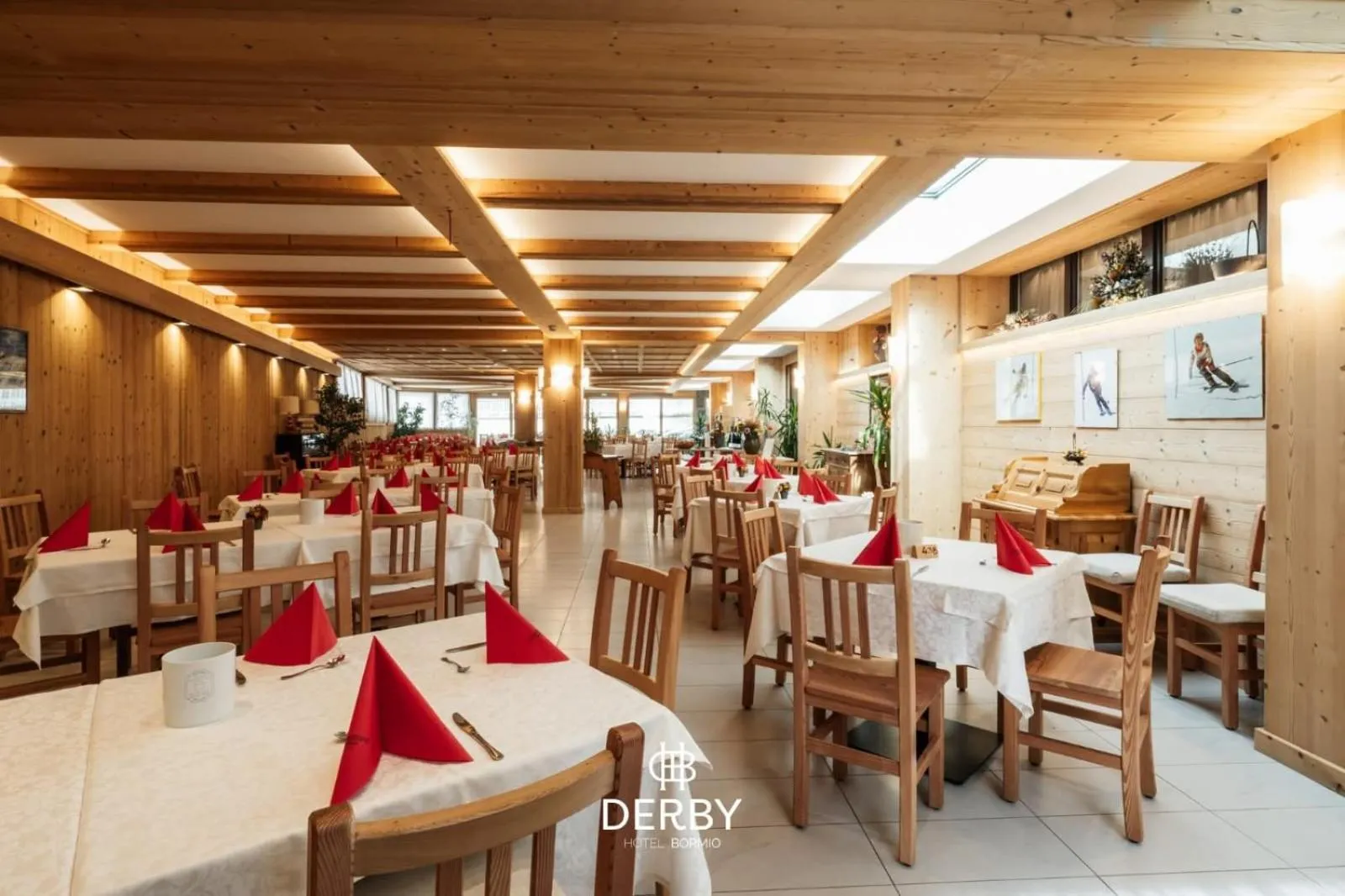Restaurant/places to eat in Hotel Derby