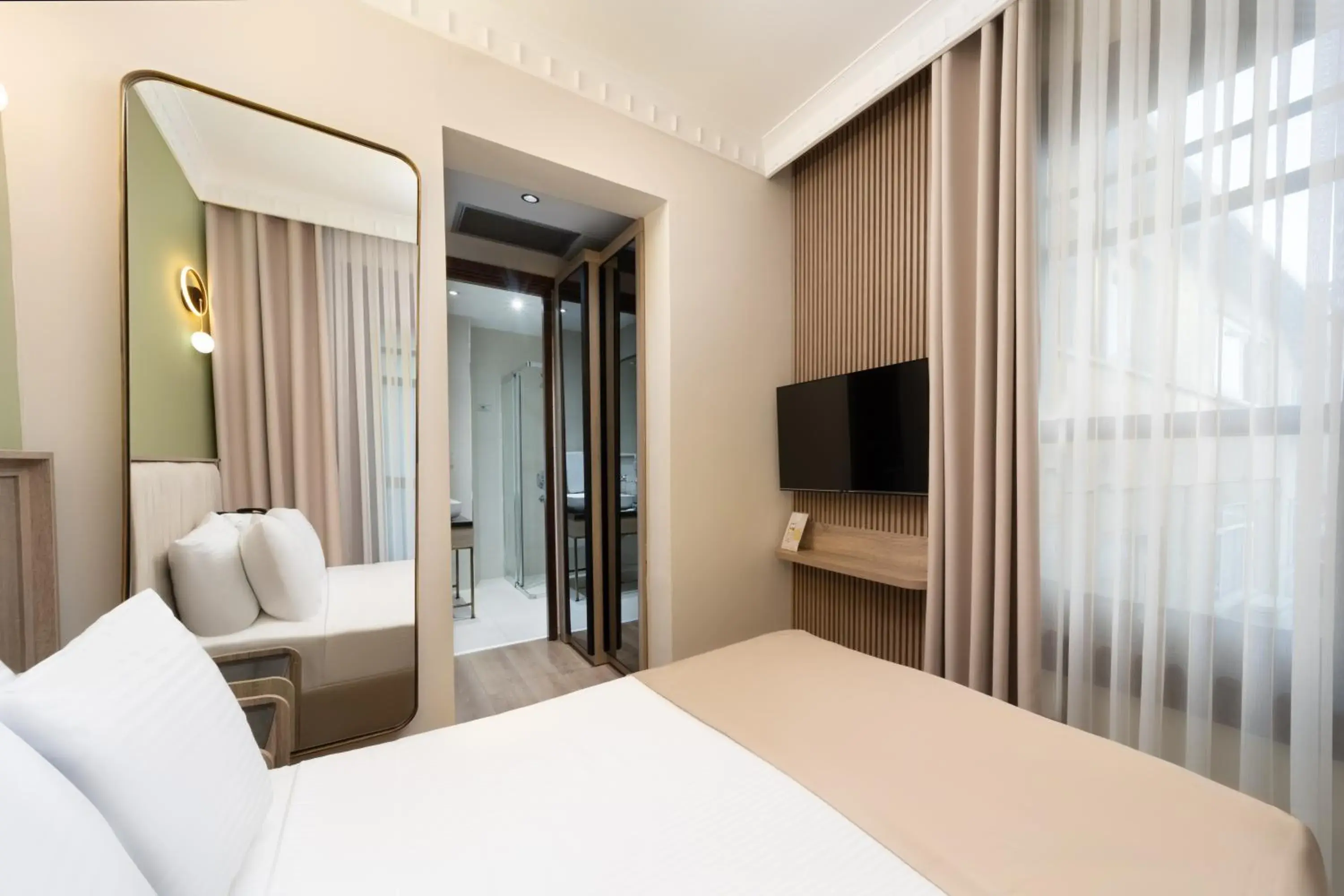 Standard Single Room in Atik Palas Hotel Standard Single Room in Atik Palas Hotel