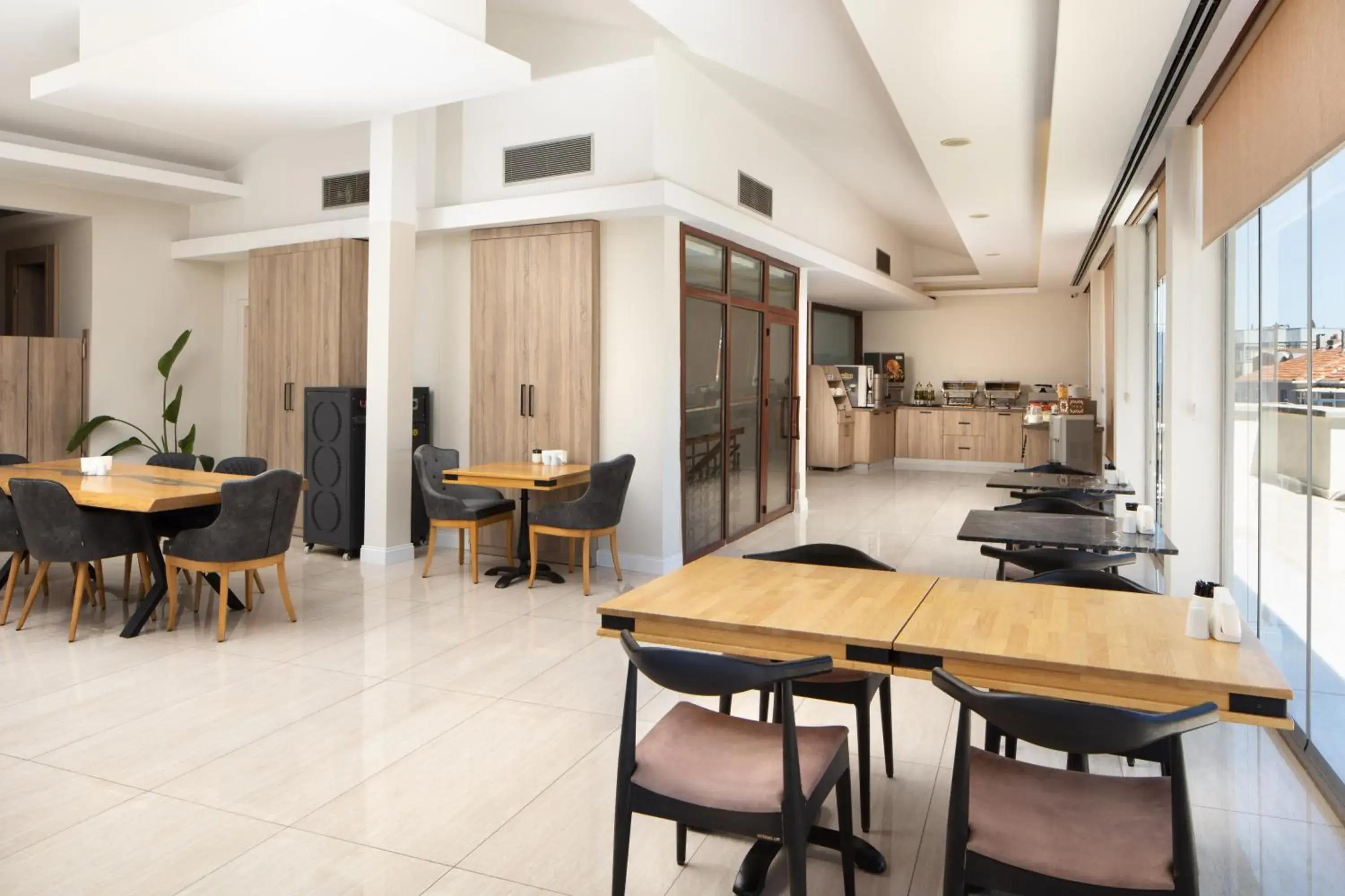 Restaurant/places to eat in Atik Palas Hotel Restaurant/places to eat in Atik Palas Hotel