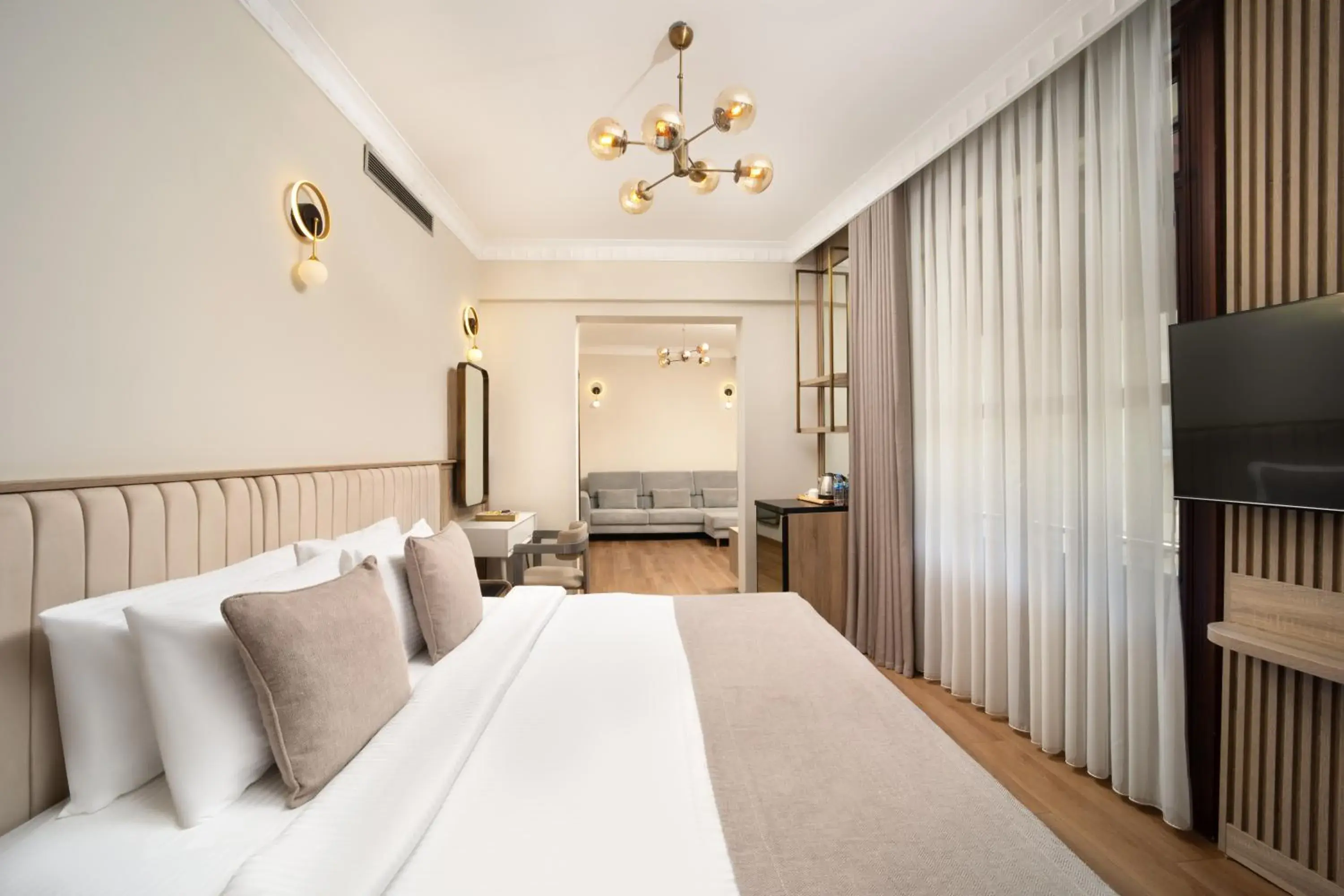 Suite with Balcony in Atik Palas Hotel Suite with Balcony in Atik Palas Hotel