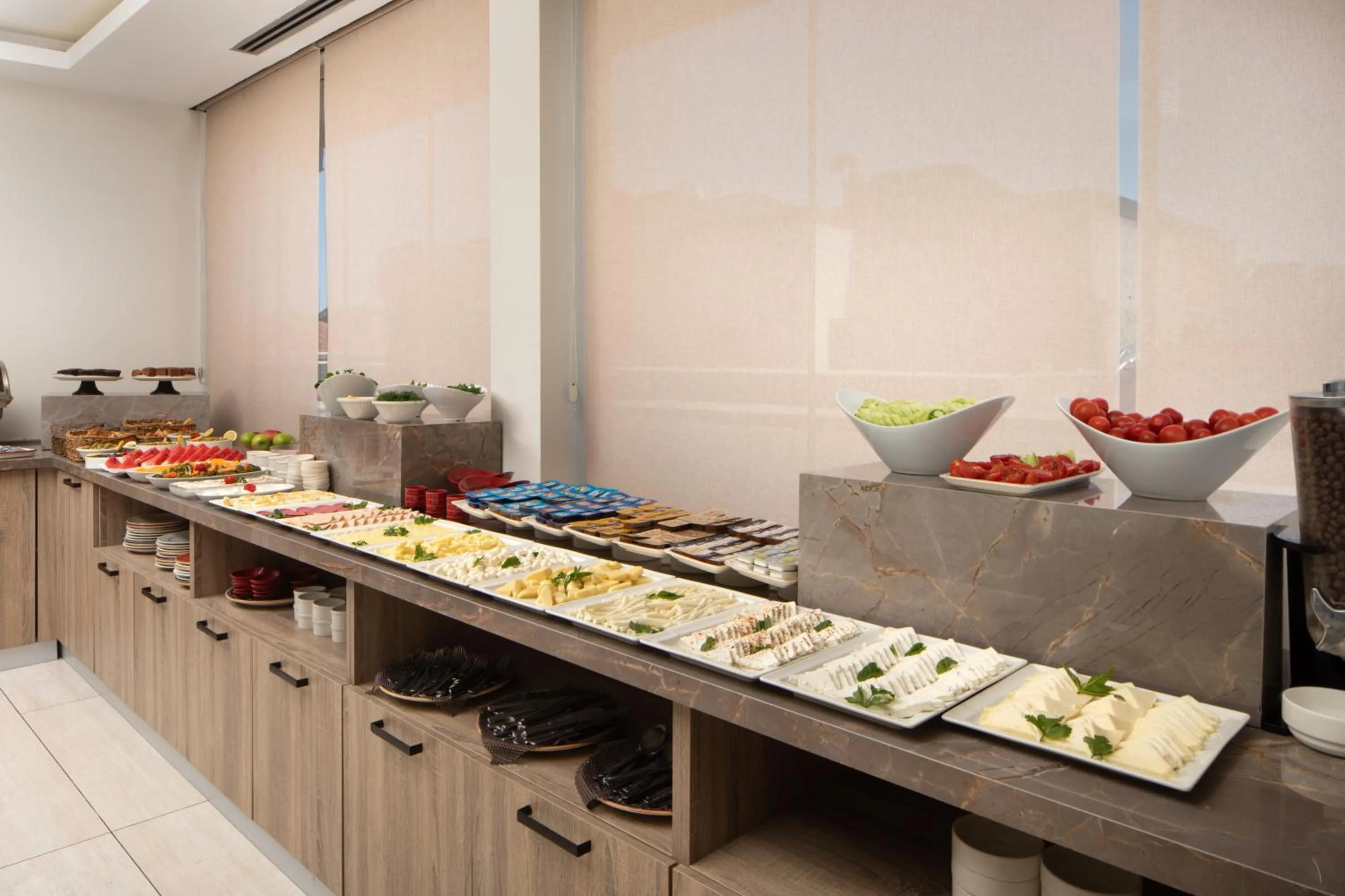 Buffet breakfast in Atik Palas Hotel