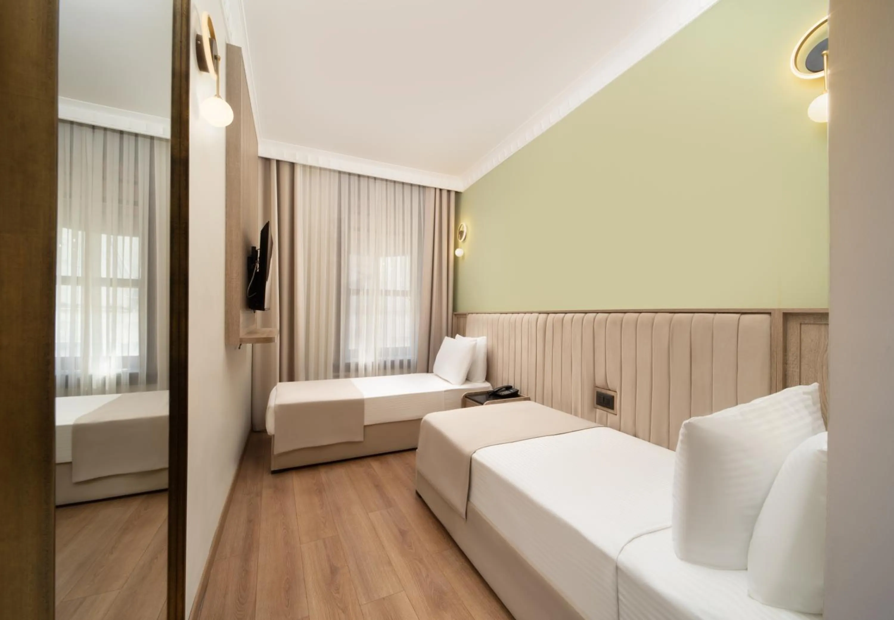 Bed in Atik Palas Hotel