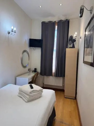 Bed in The Paramount Hotel