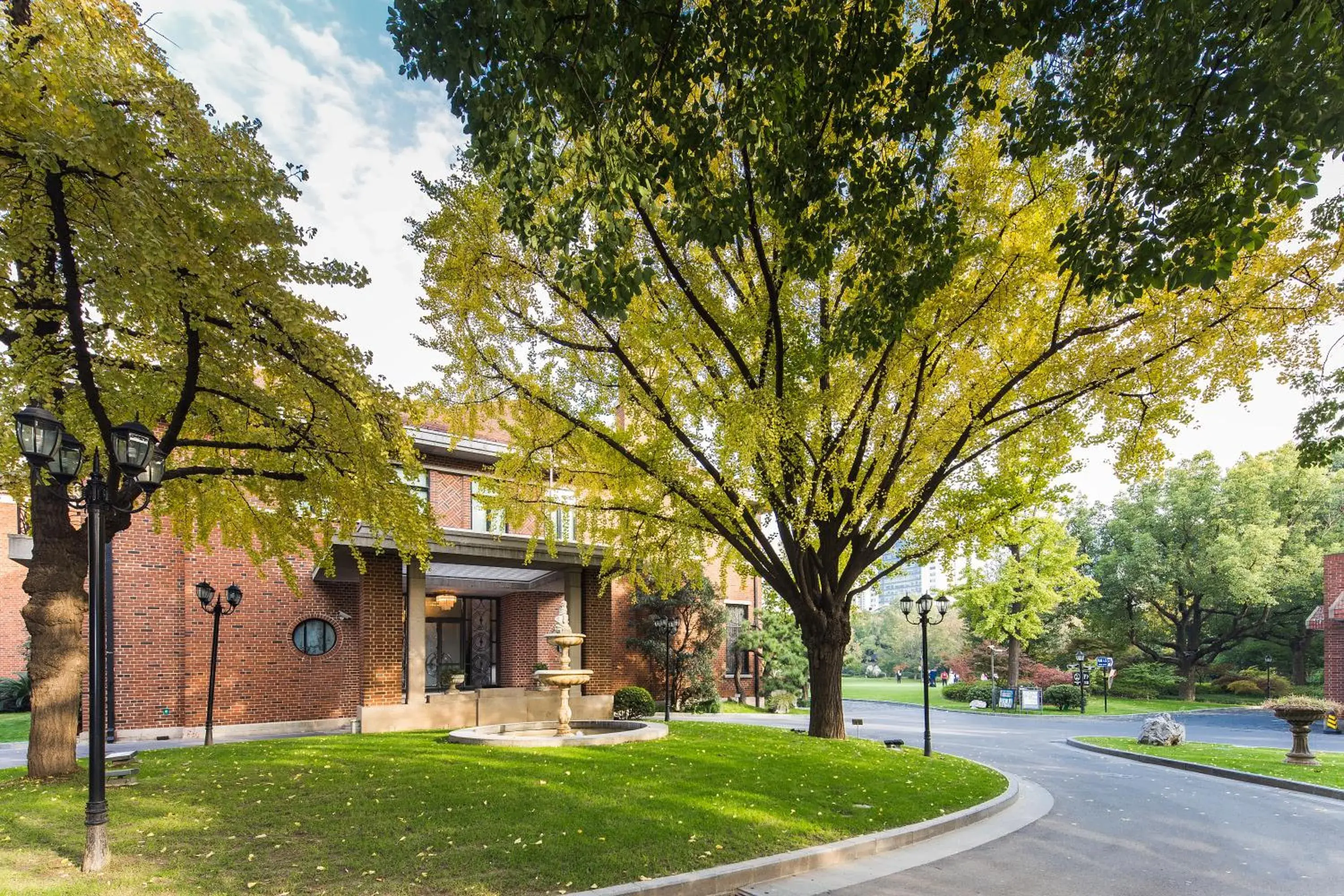 Property building in InterContinental Shanghai Ruijin by IHG - Downtown Historic Iconic Garden Hotel Property building in InterContinental Shanghai Ruijin by IHG - Downtown Historic Iconic Garden Hotel