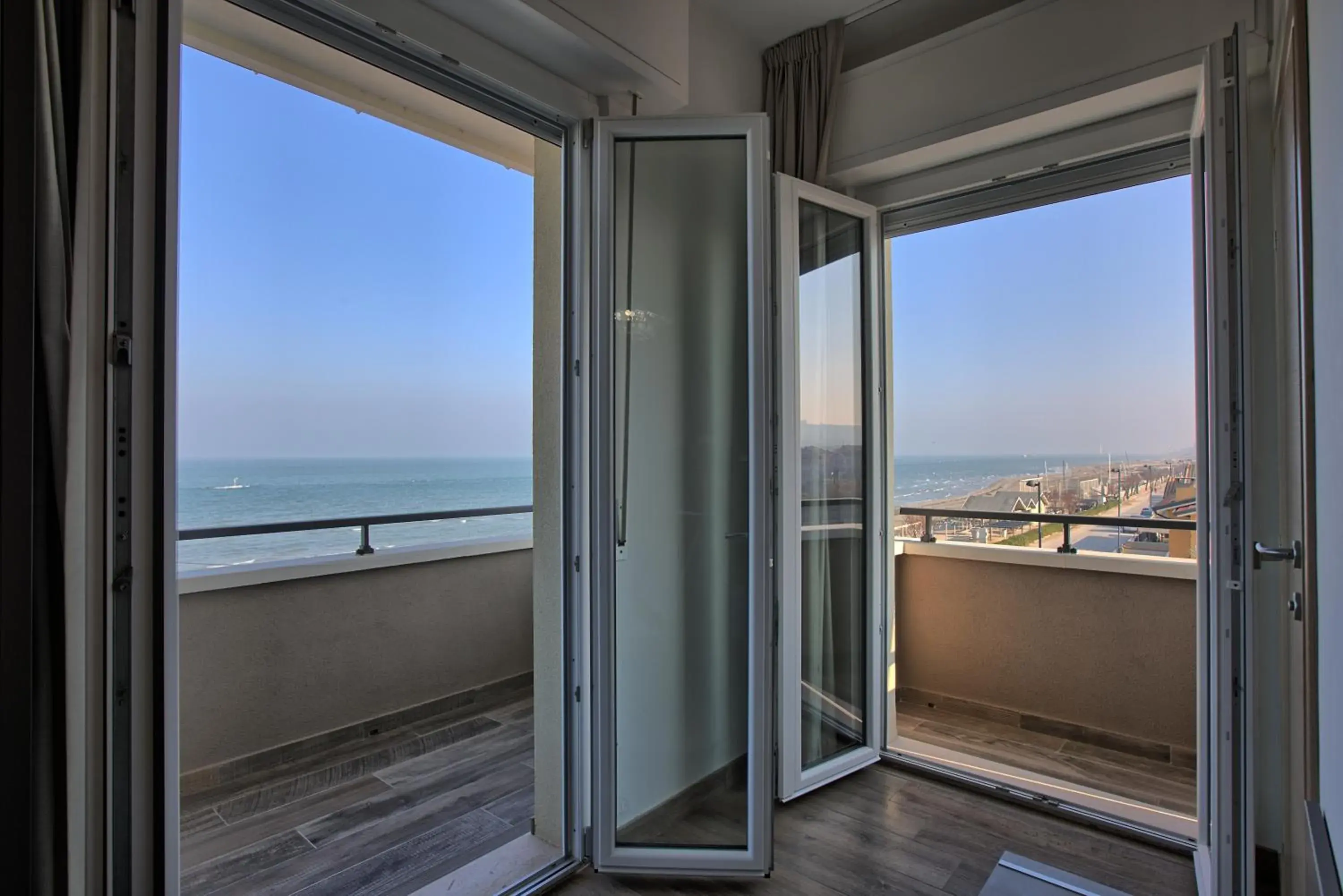 Deluxe Double Room with Sea View in GFH - Hotel Sole Resort & Spa Deluxe Double Room with Sea View in GFH - Hotel Sole Resort & Spa