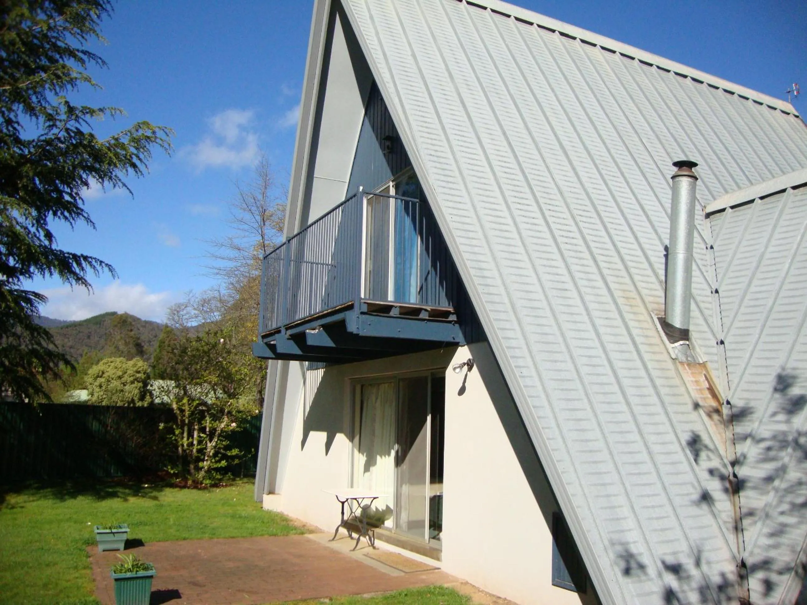 Ageri Holiday House