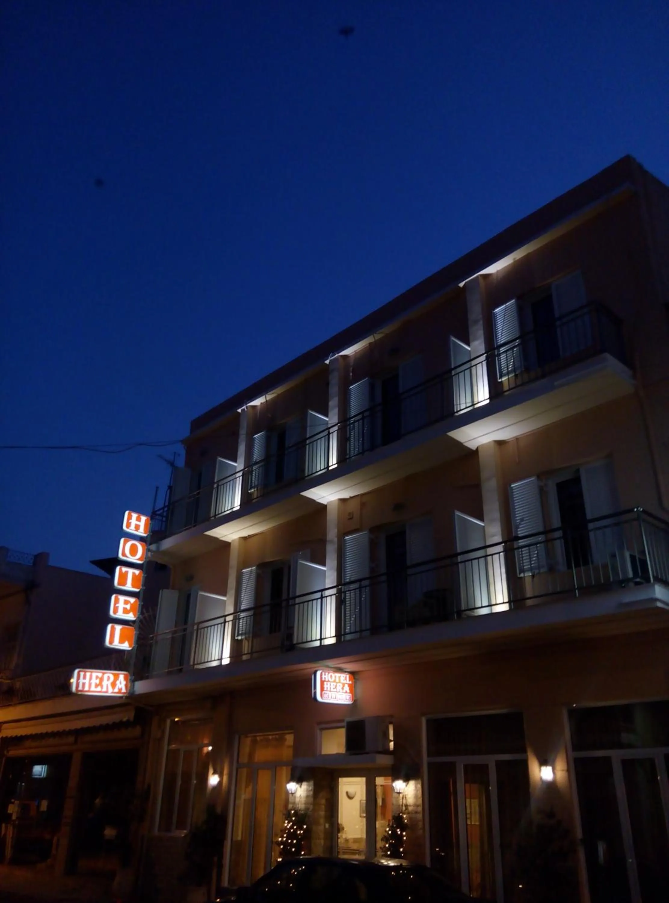 Facade/entrance in Hera Hotel