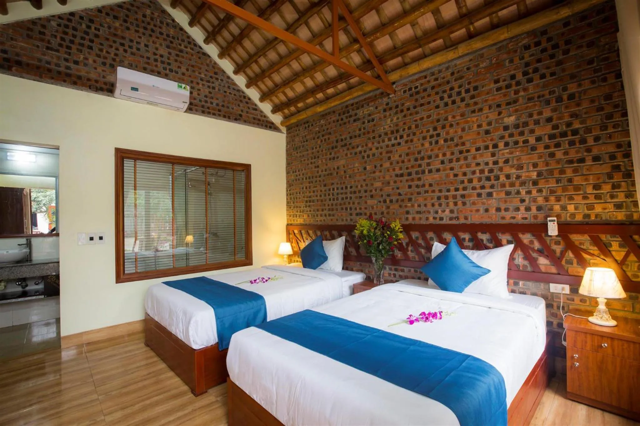 Bed in Tam Coc Serene Bungalow