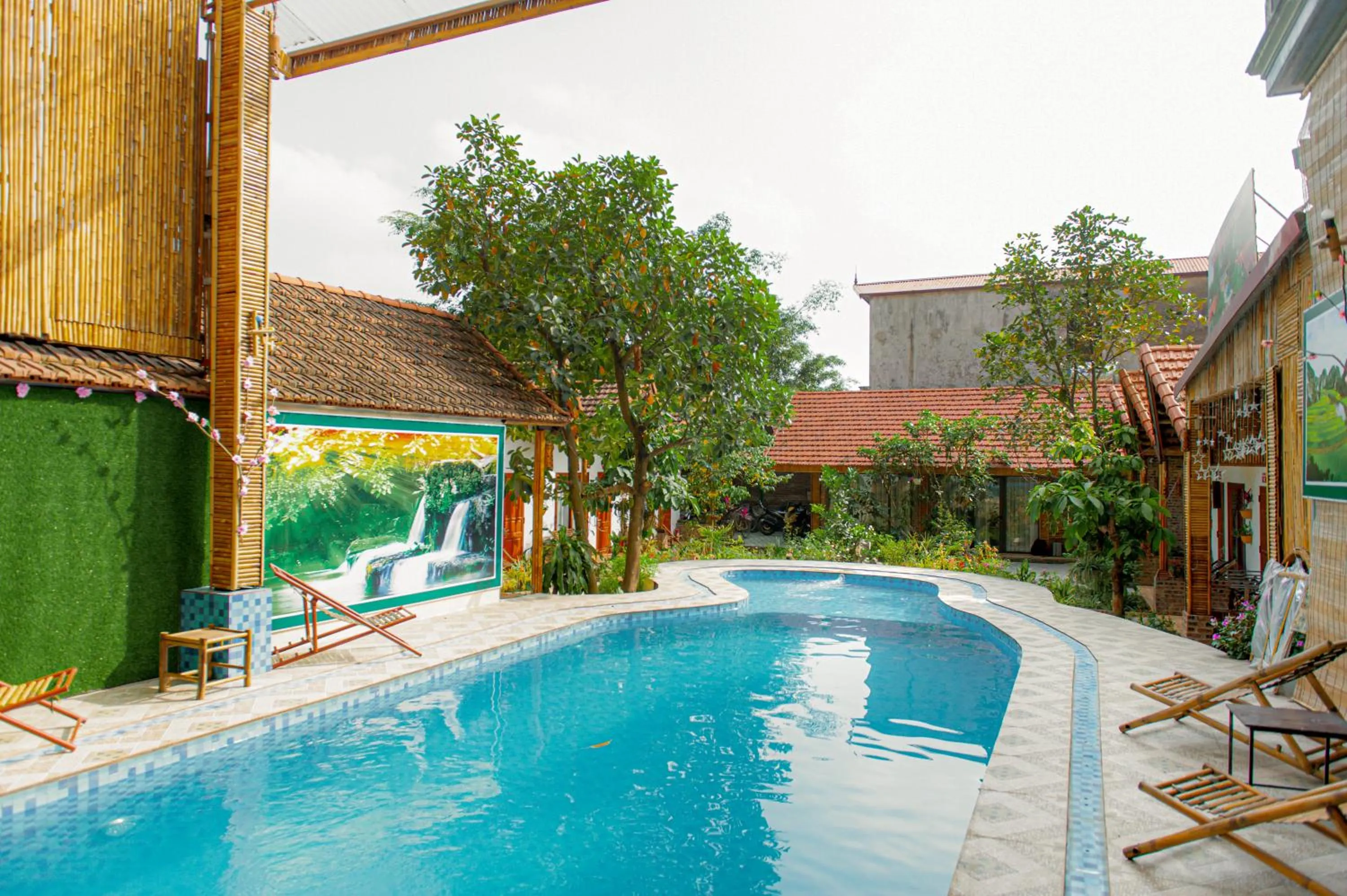 Day in Tam Coc Serene Bungalow