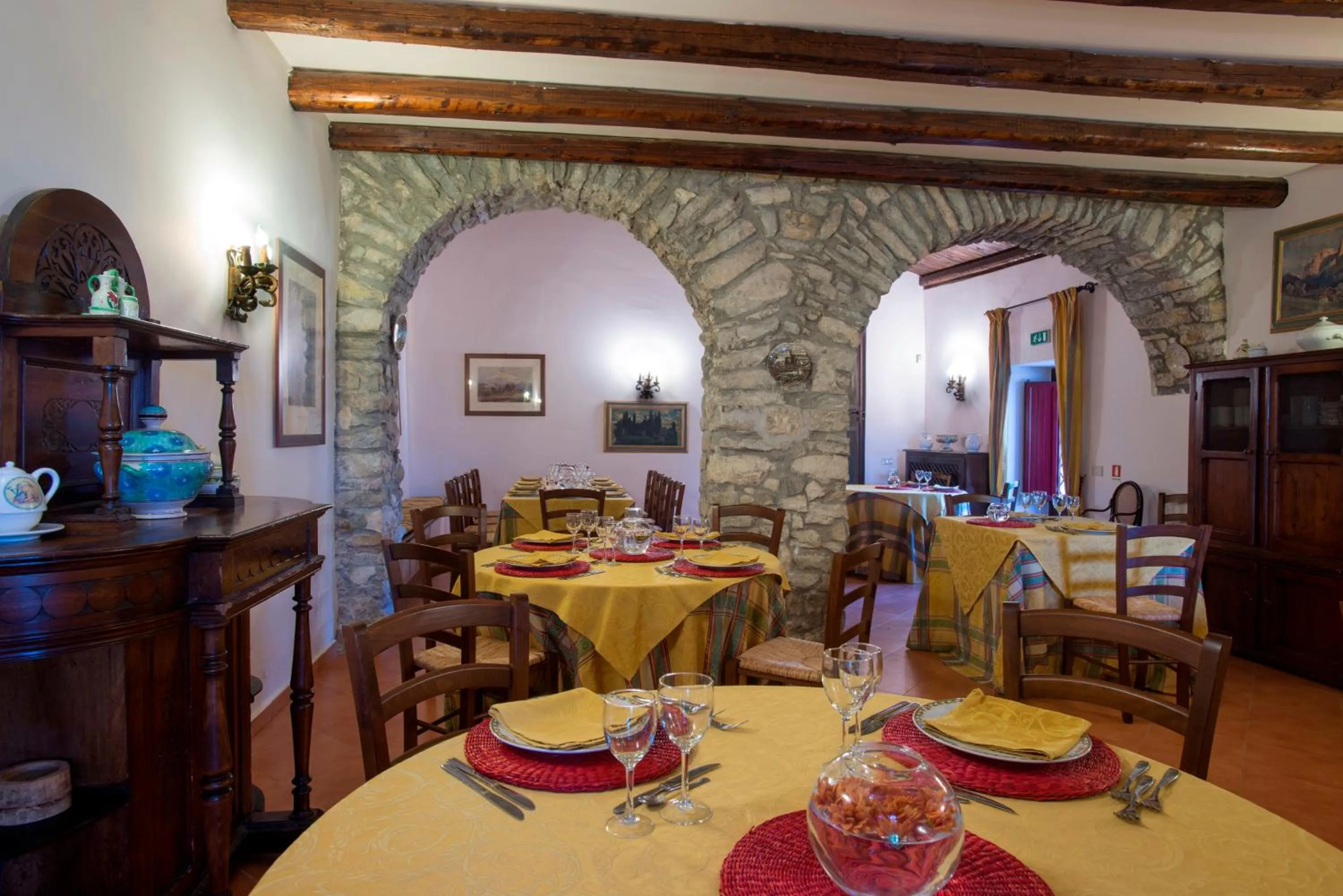 Restaurant/places to eat in Masseria Rossella