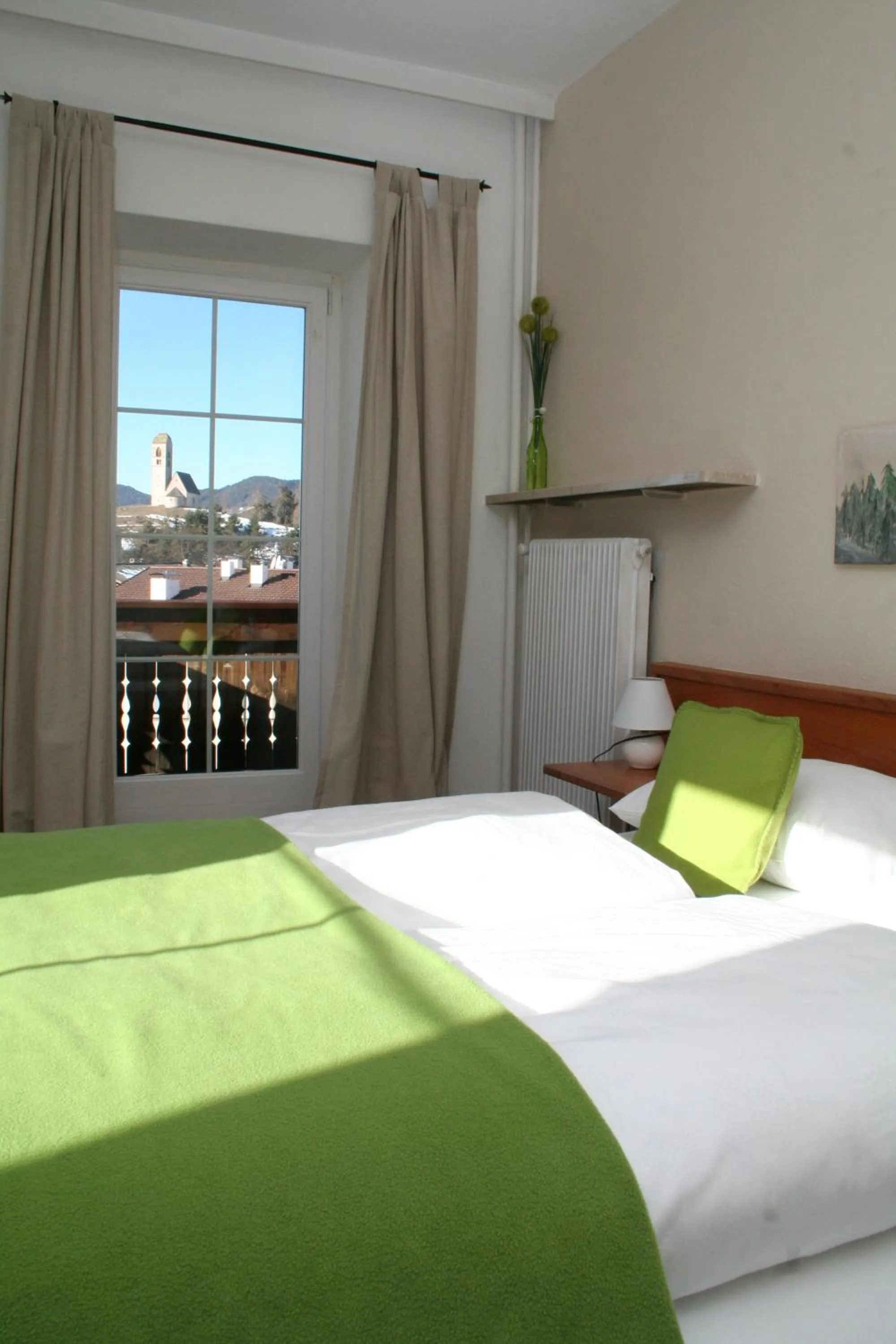 Bed in Gasthof Albergo Kreuzwirt