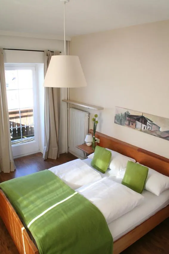 Bed in Gasthof Albergo Kreuzwirt