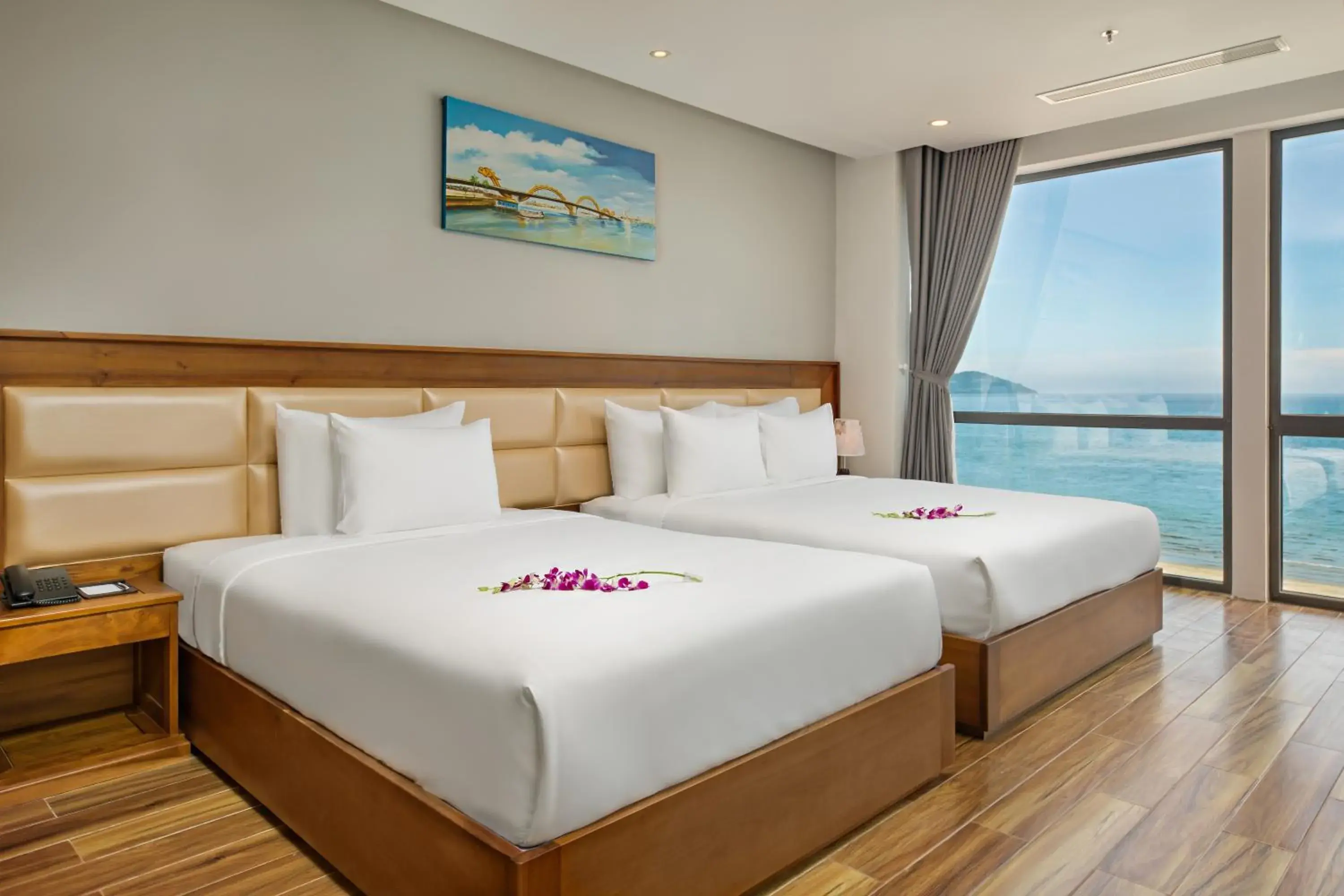 Twin Room with Sea View in Alisia Beach Hotel Da Nang Twin Room with Sea View in Alisia Beach Hotel Da Nang