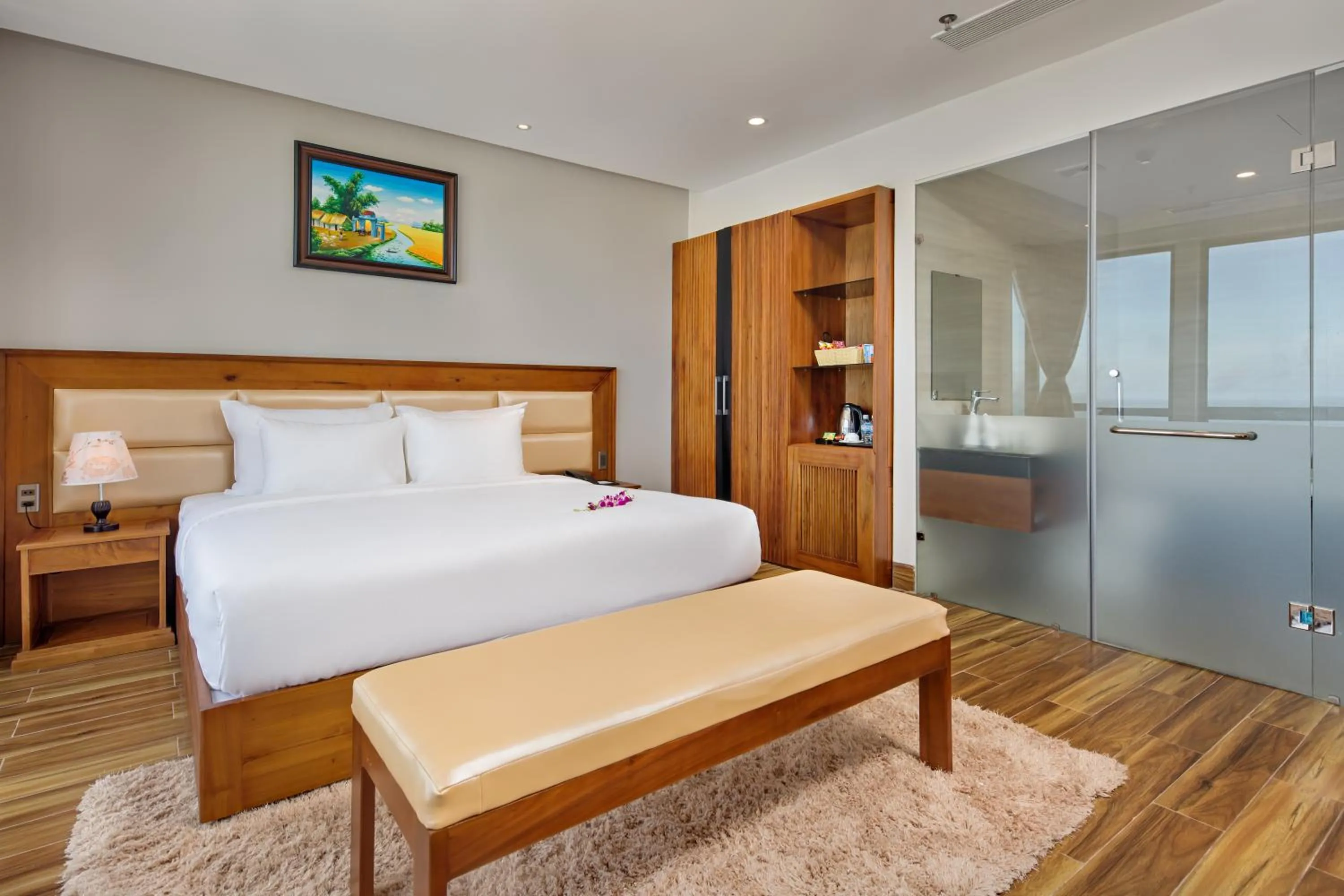 King Suite with Sea View in DAO NGOC BEACH HOTEL Da Nang