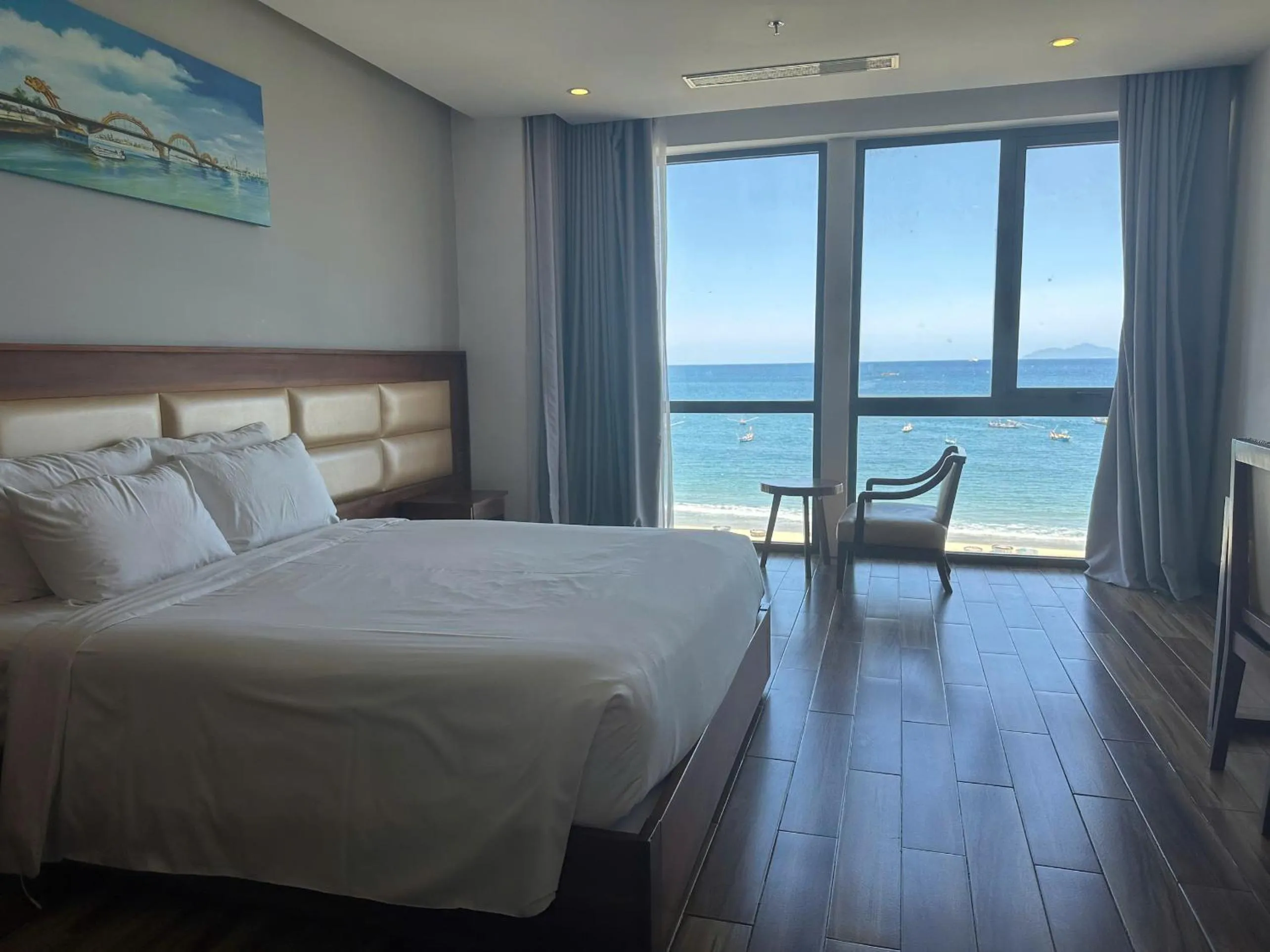 Bed in Alisia Beach Hotel Da Nang