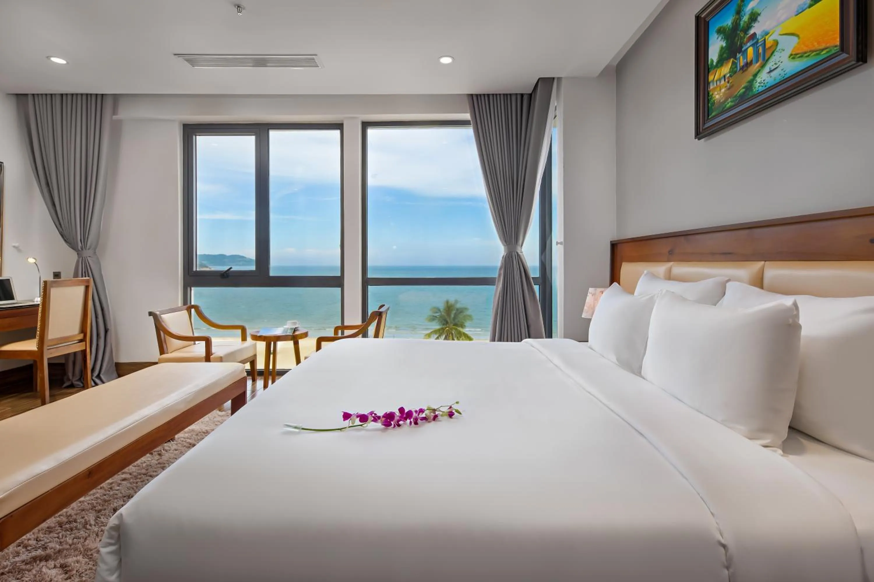 King Suite with Sea View in Alisia Beach Hotel Da Nang