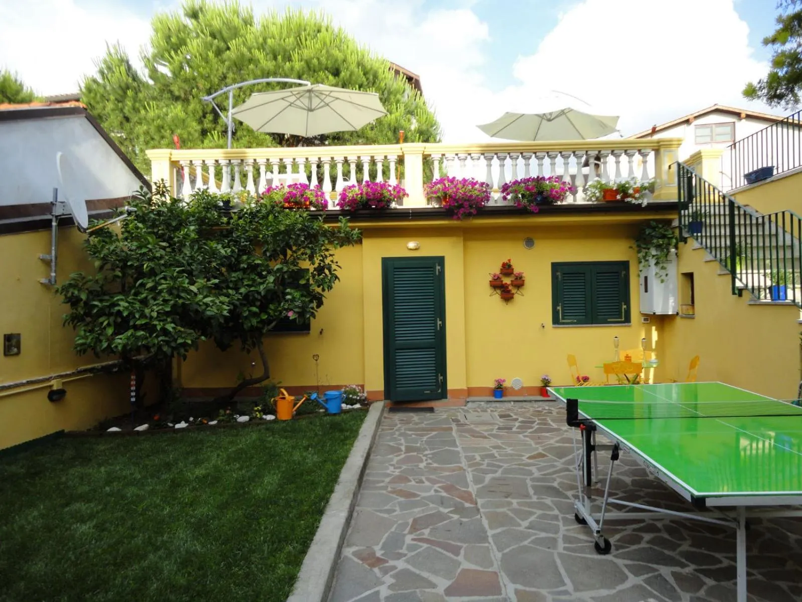 Property building in Hostel Pisa Tower