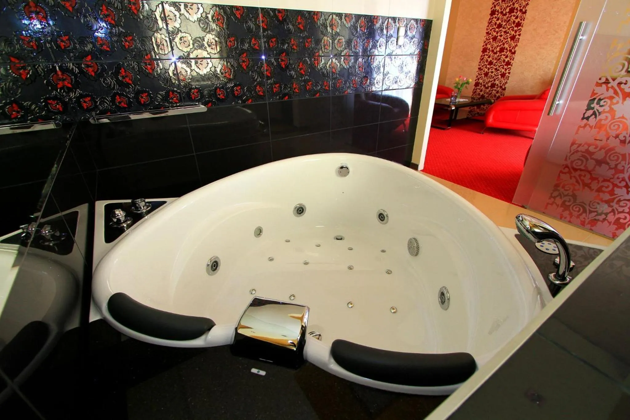 Hot Tub in Hotel Rydzewski