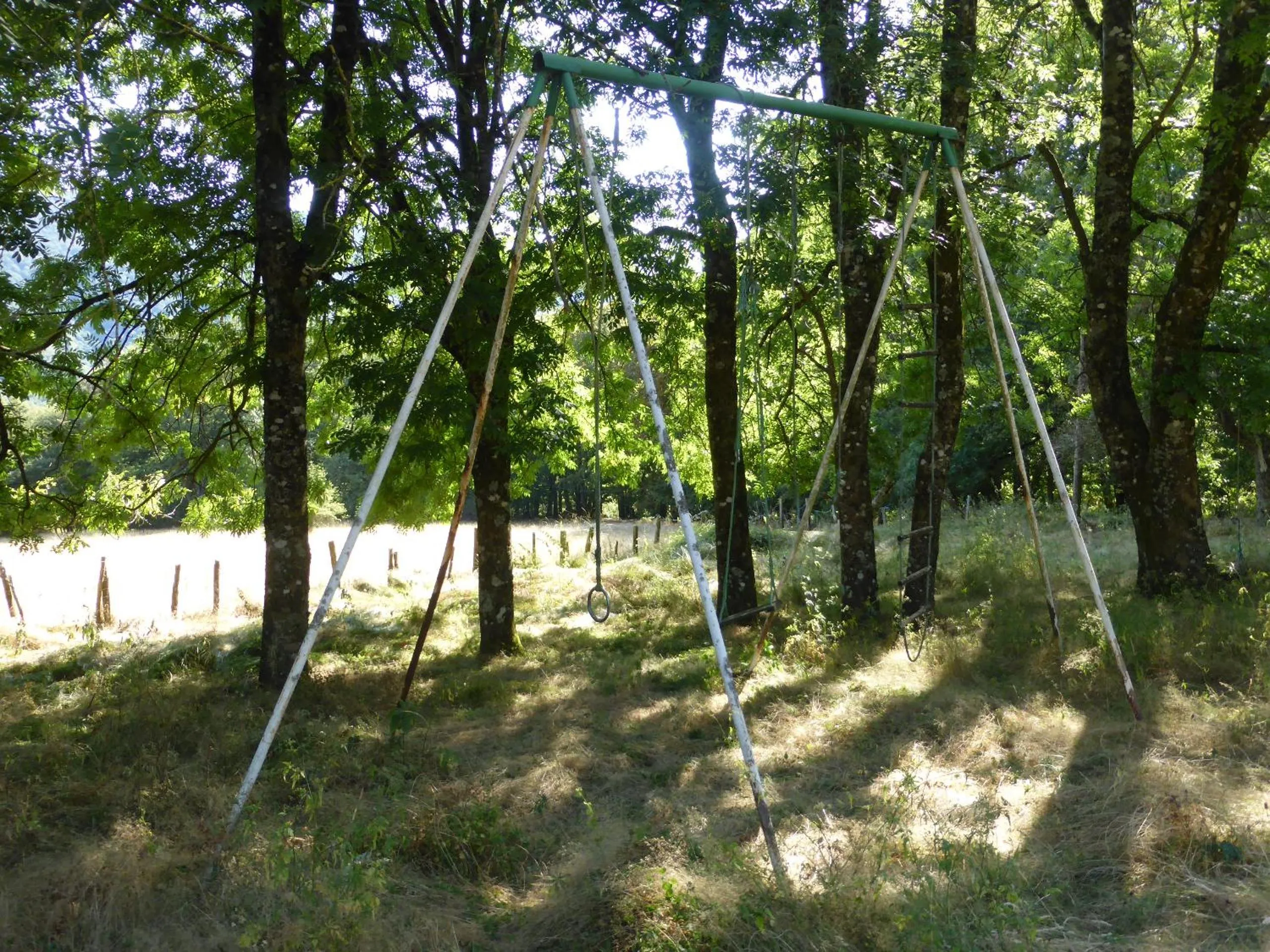 Property building in B and B Sycomore, La Bouriotte