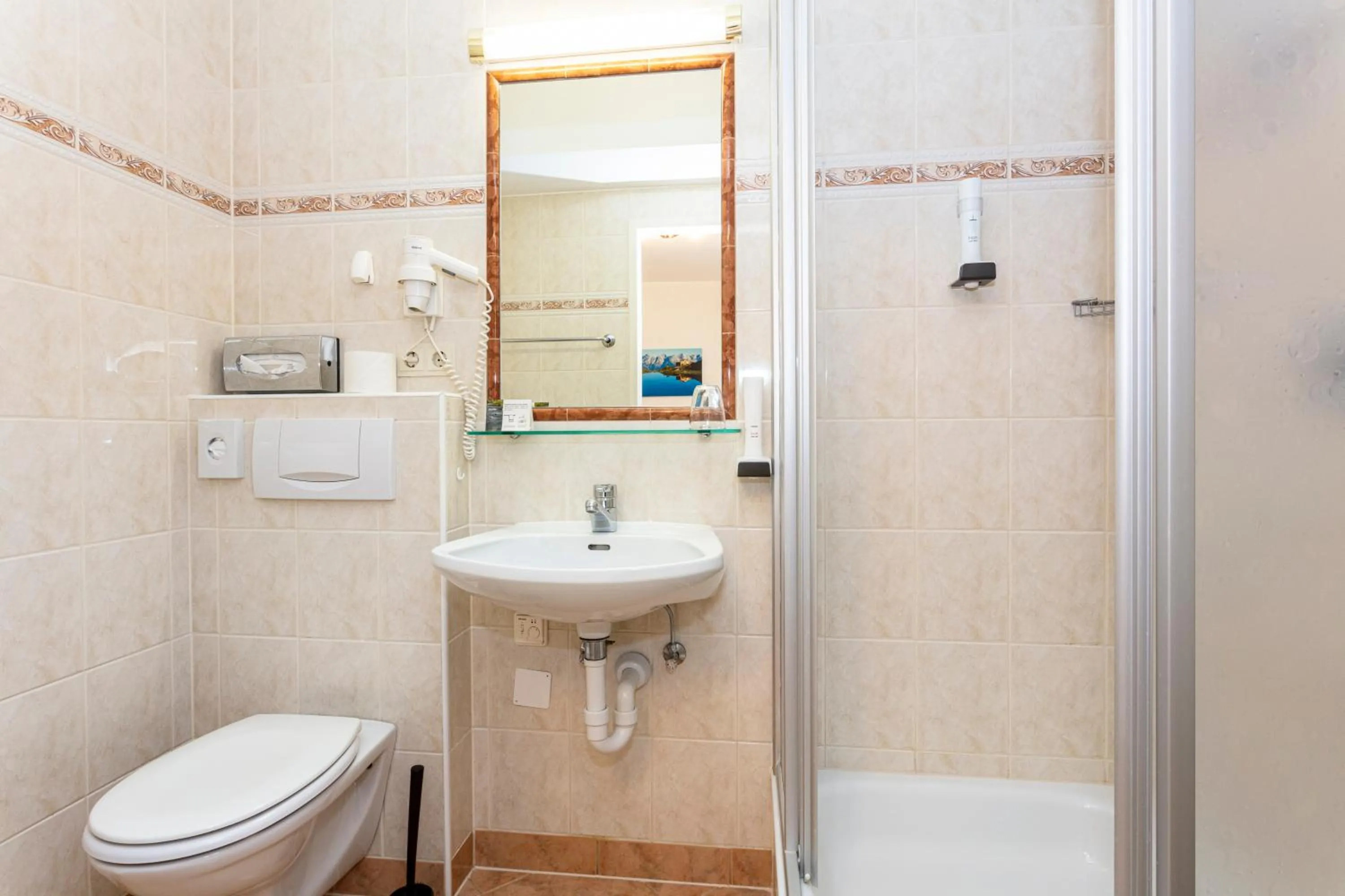 Shower in Hotel Bichlingerhof