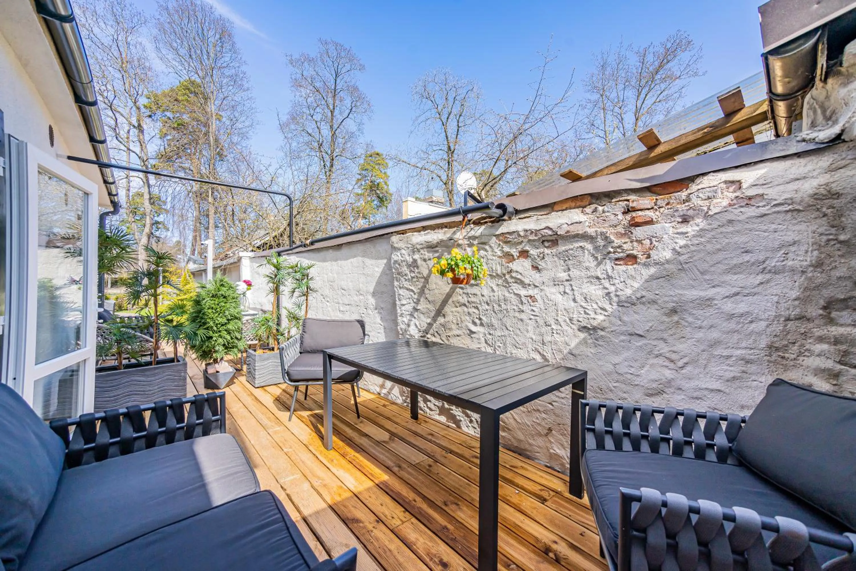 Tamara Suites & Apartments